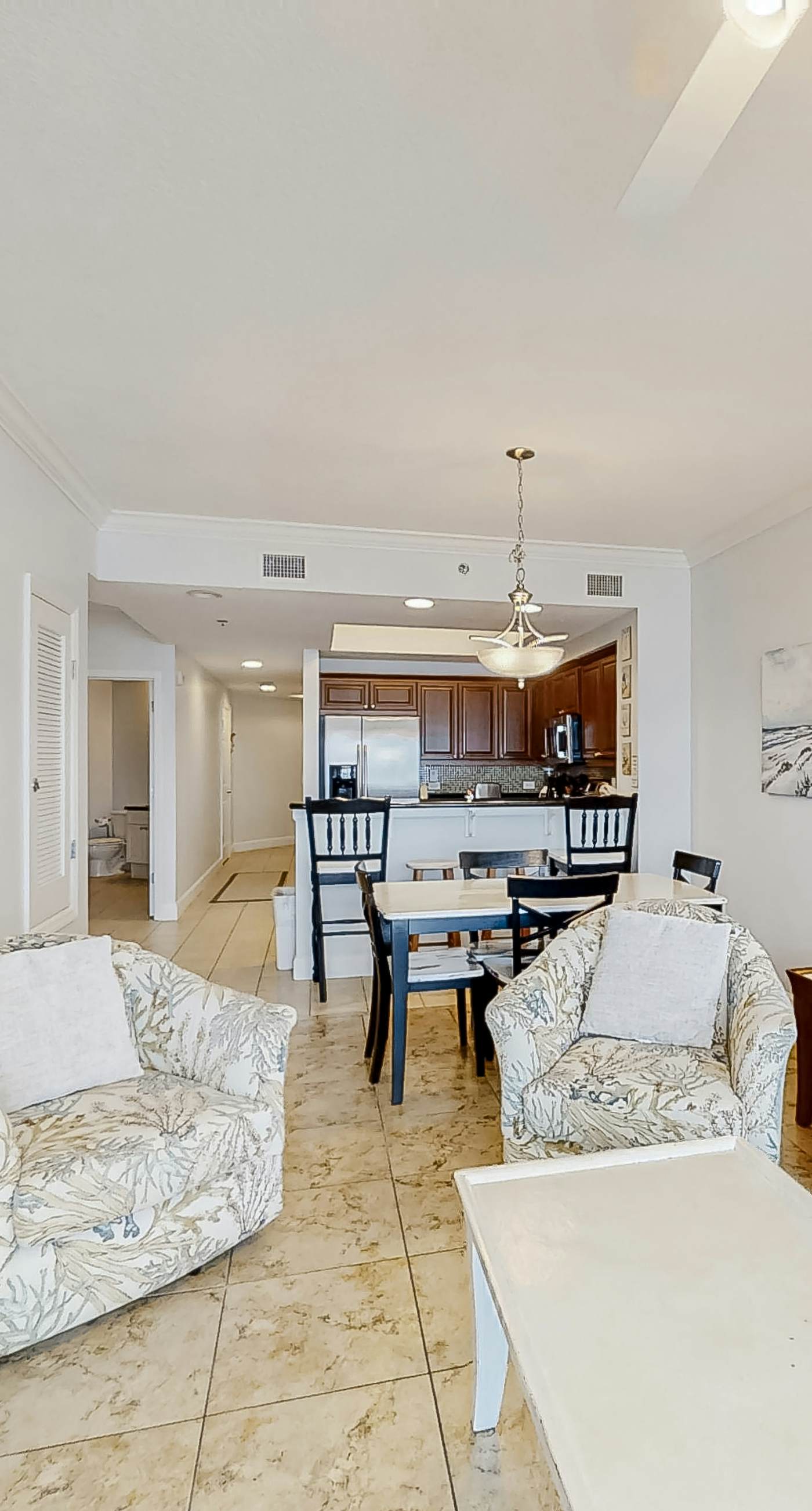 Well-Appointed Condo in Beachfront Luxury Resort with Shared Pool, Sauna, Balcony