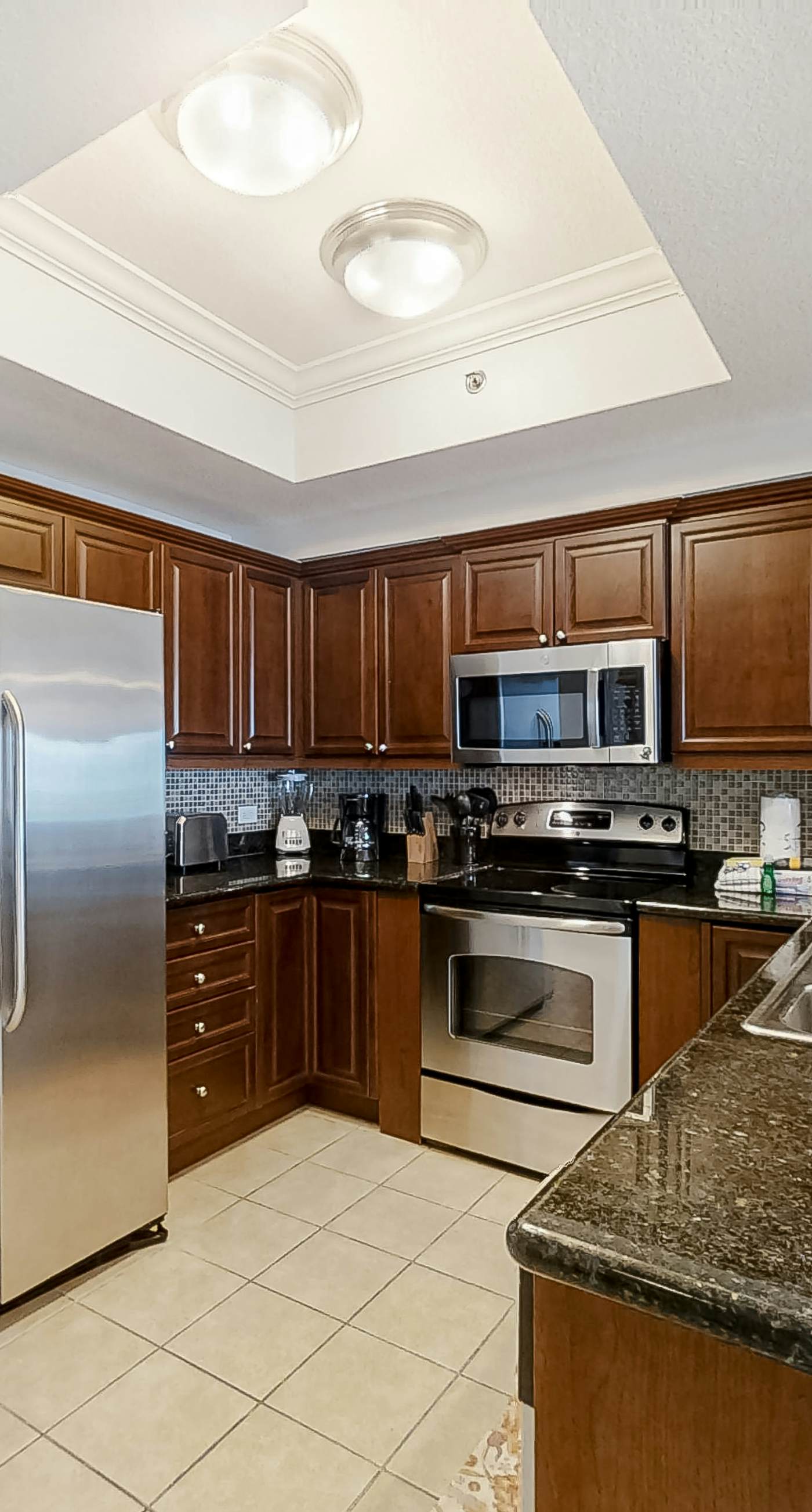 Well-Appointed Condo in Beachfront Luxury Resort with Shared Pool, Sauna, Balcony