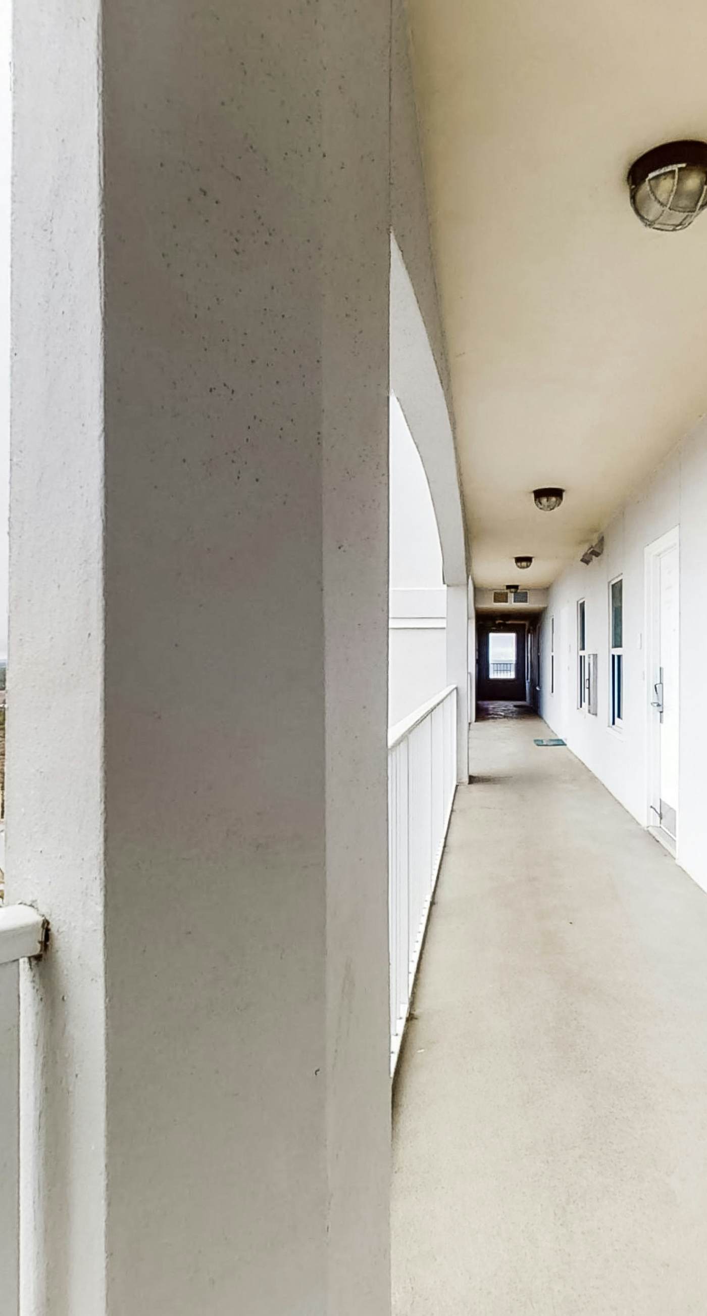 Well-Appointed Condo in Beachfront Luxury Resort with Shared Pool, Sauna, Balcony