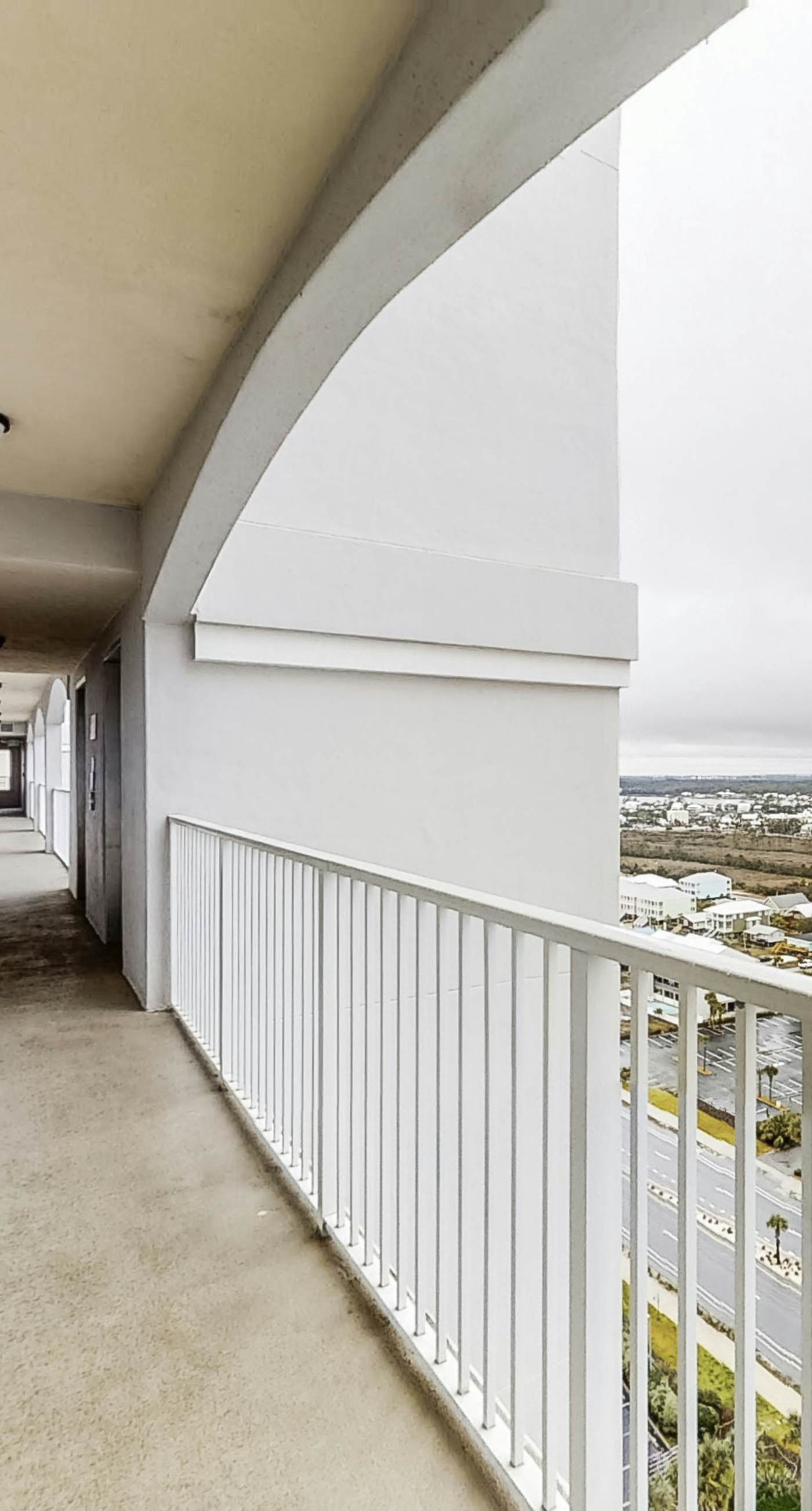 Well-Appointed Condo in Beachfront Luxury Resort with Shared Pool, Sauna, Balcony