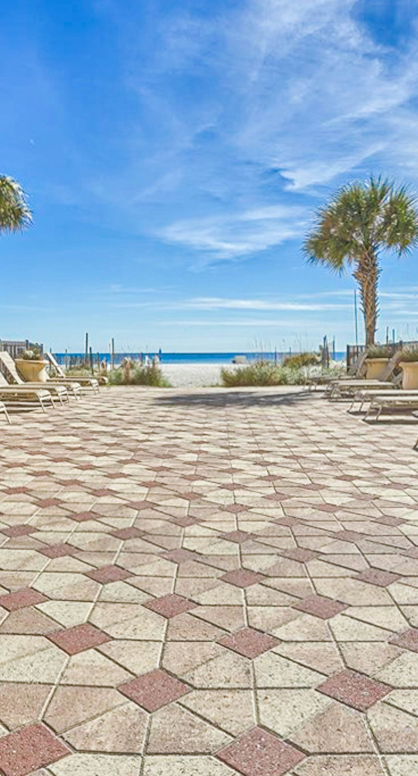 Well-Appointed Condo in Beachfront Luxury Resort with Shared Pool, Sauna, Balcony