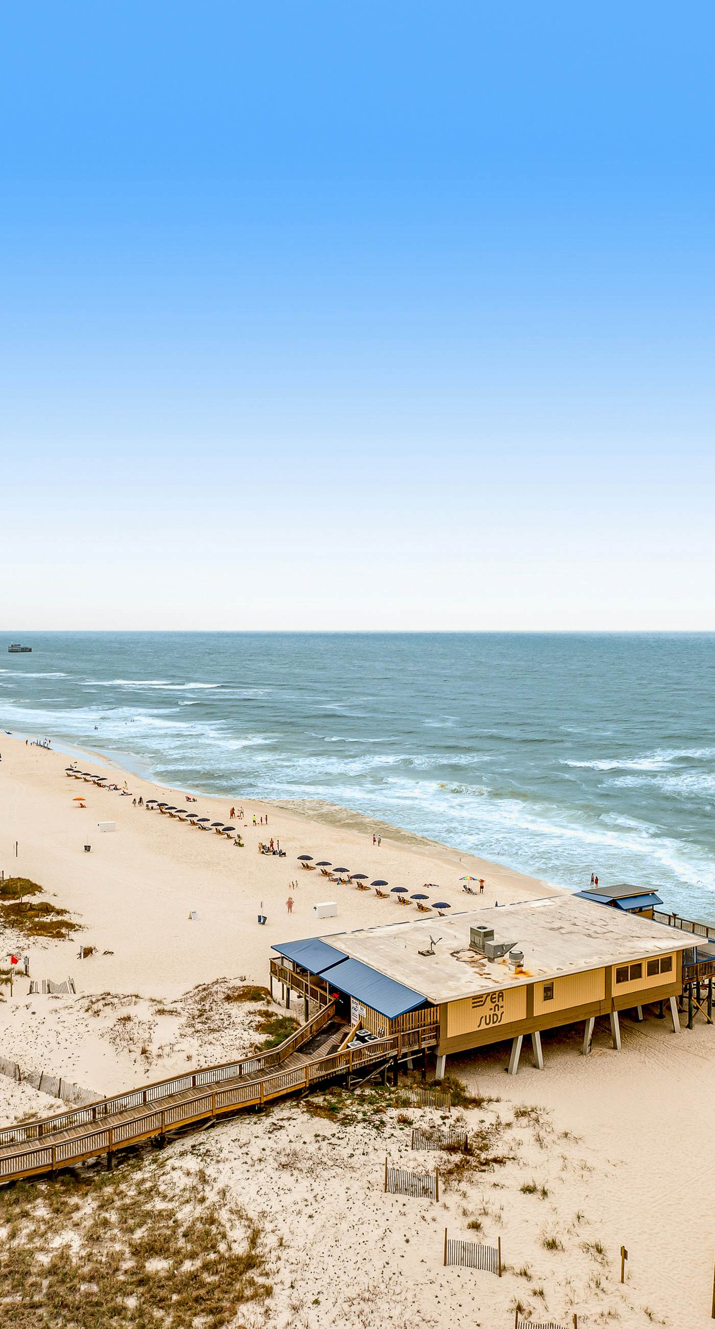 Well-Appointed Condo in Beachfront Luxury Resort with Shared Pool, Sauna, Balcony