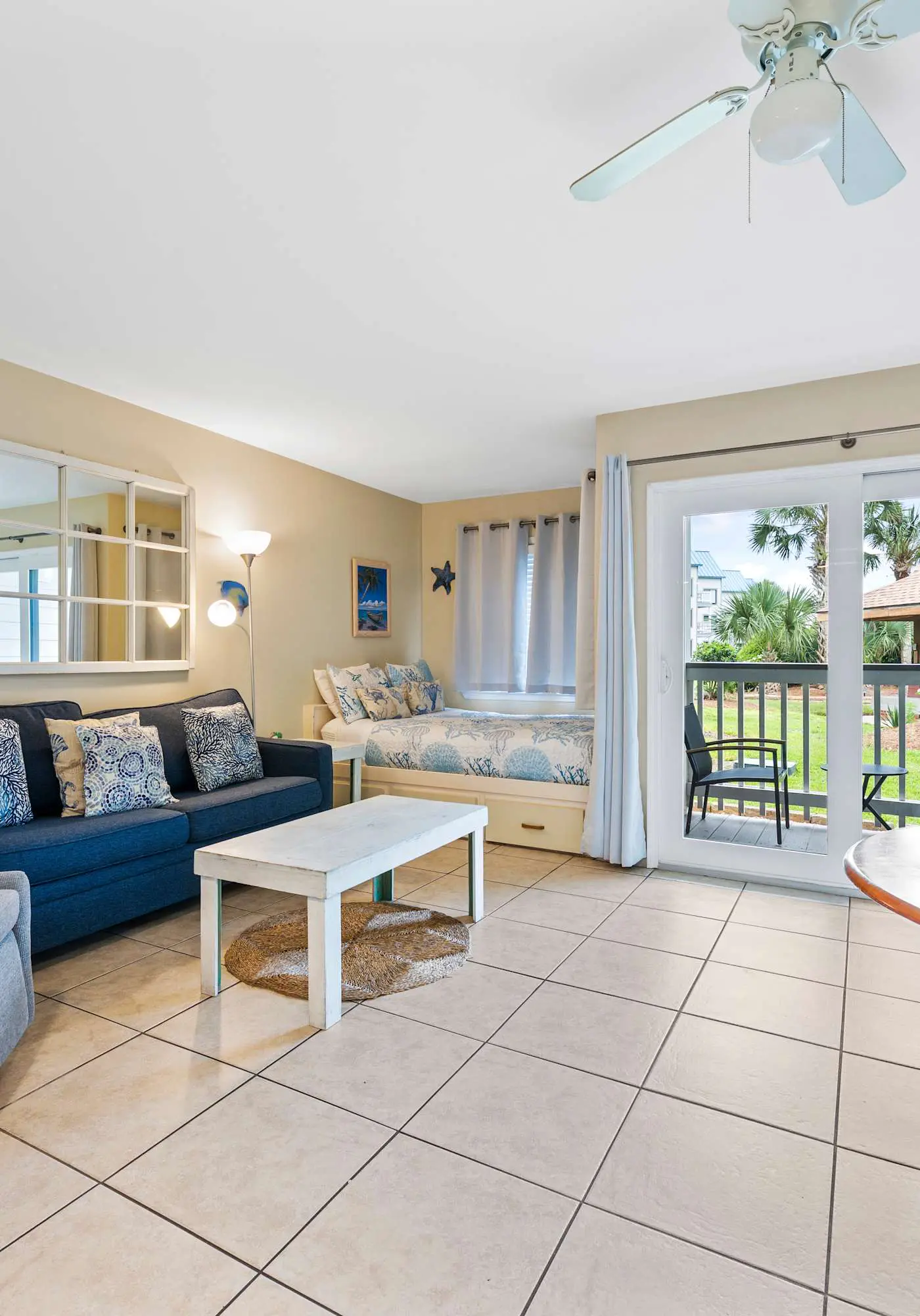 Cozy waterfront getaway with pools, hot tub & tennis courts