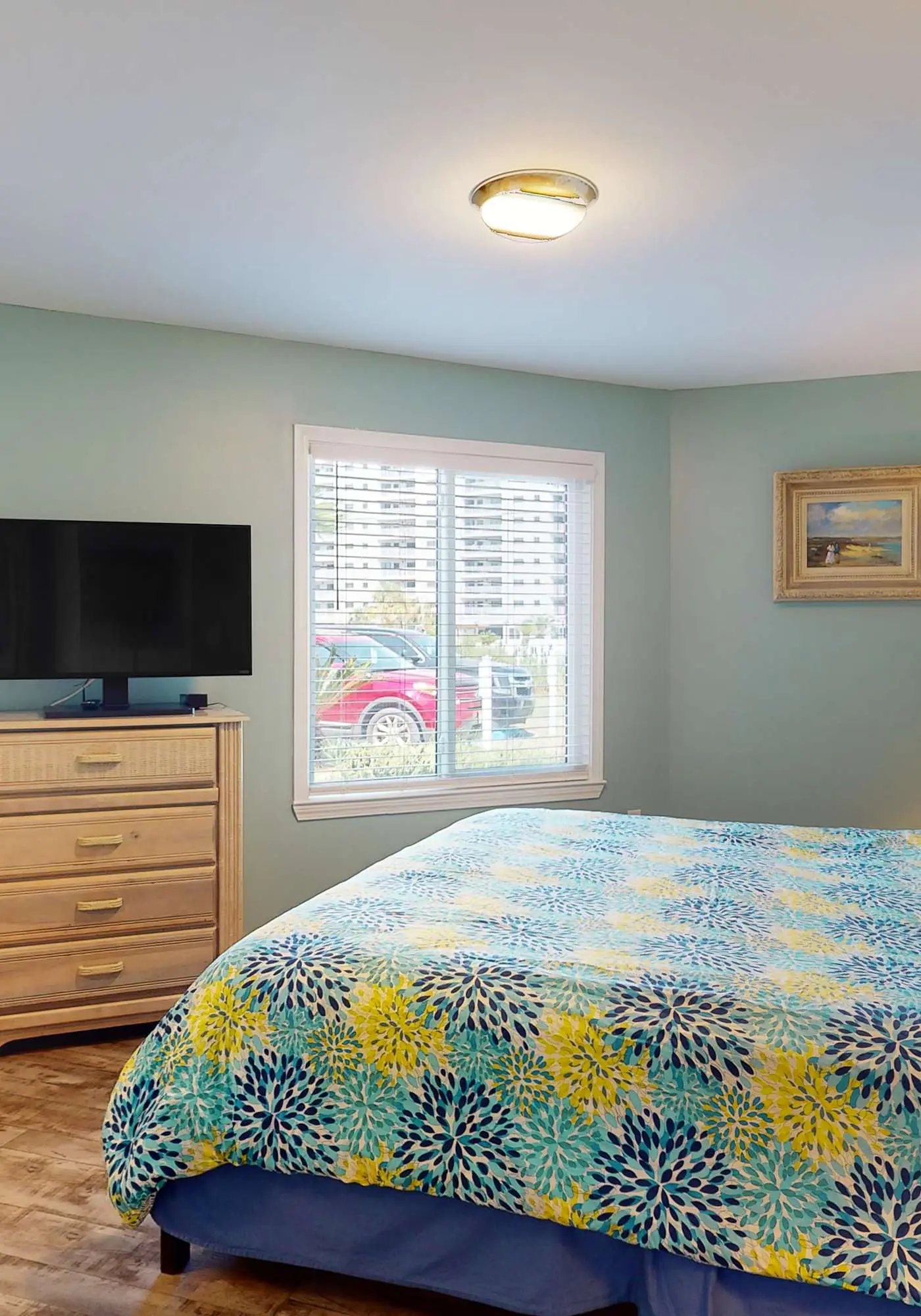 Waterfront Gulf Coast charmer with pool, hot tub & sauna