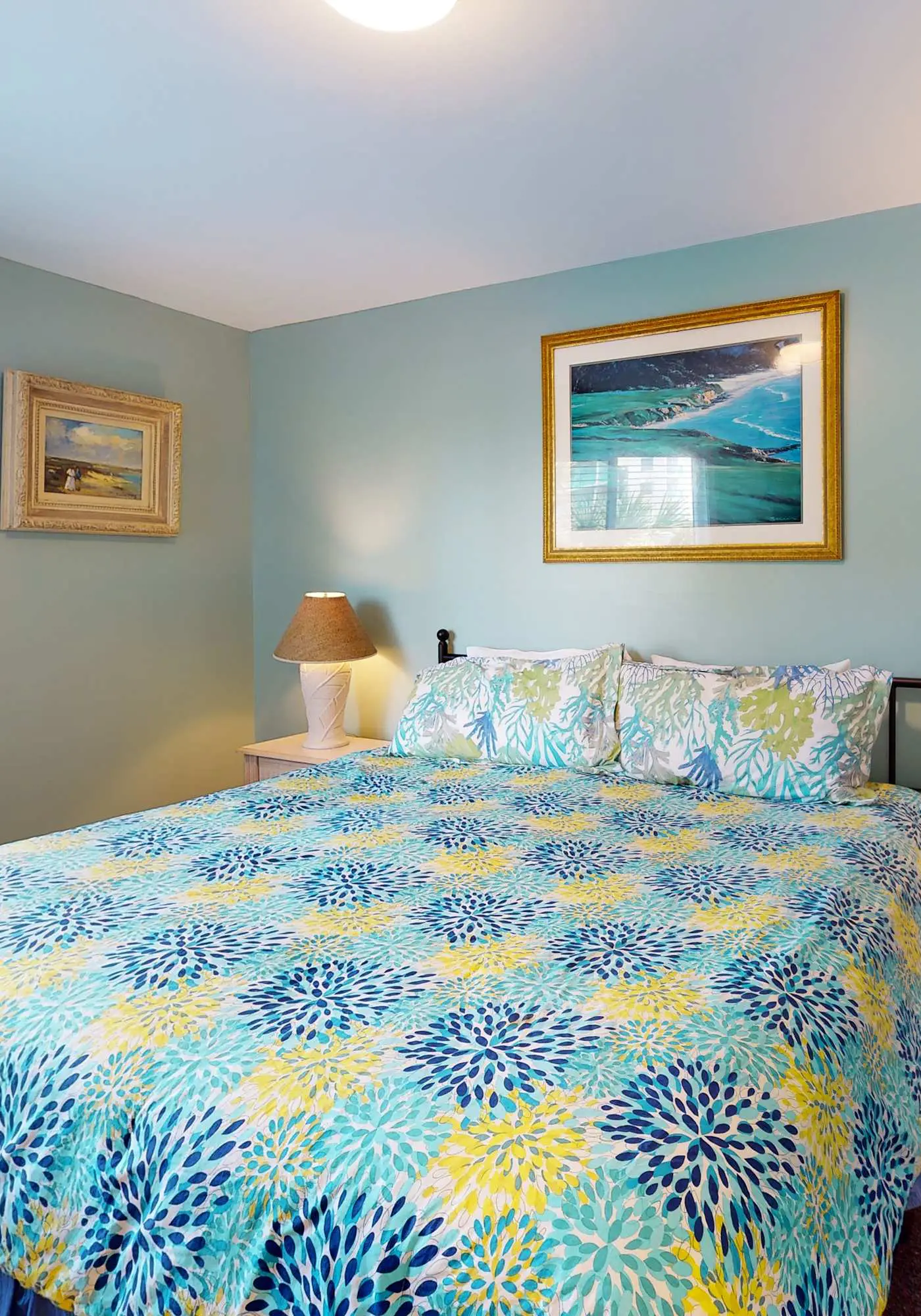 Waterfront Gulf Coast charmer with pool, hot tub & sauna