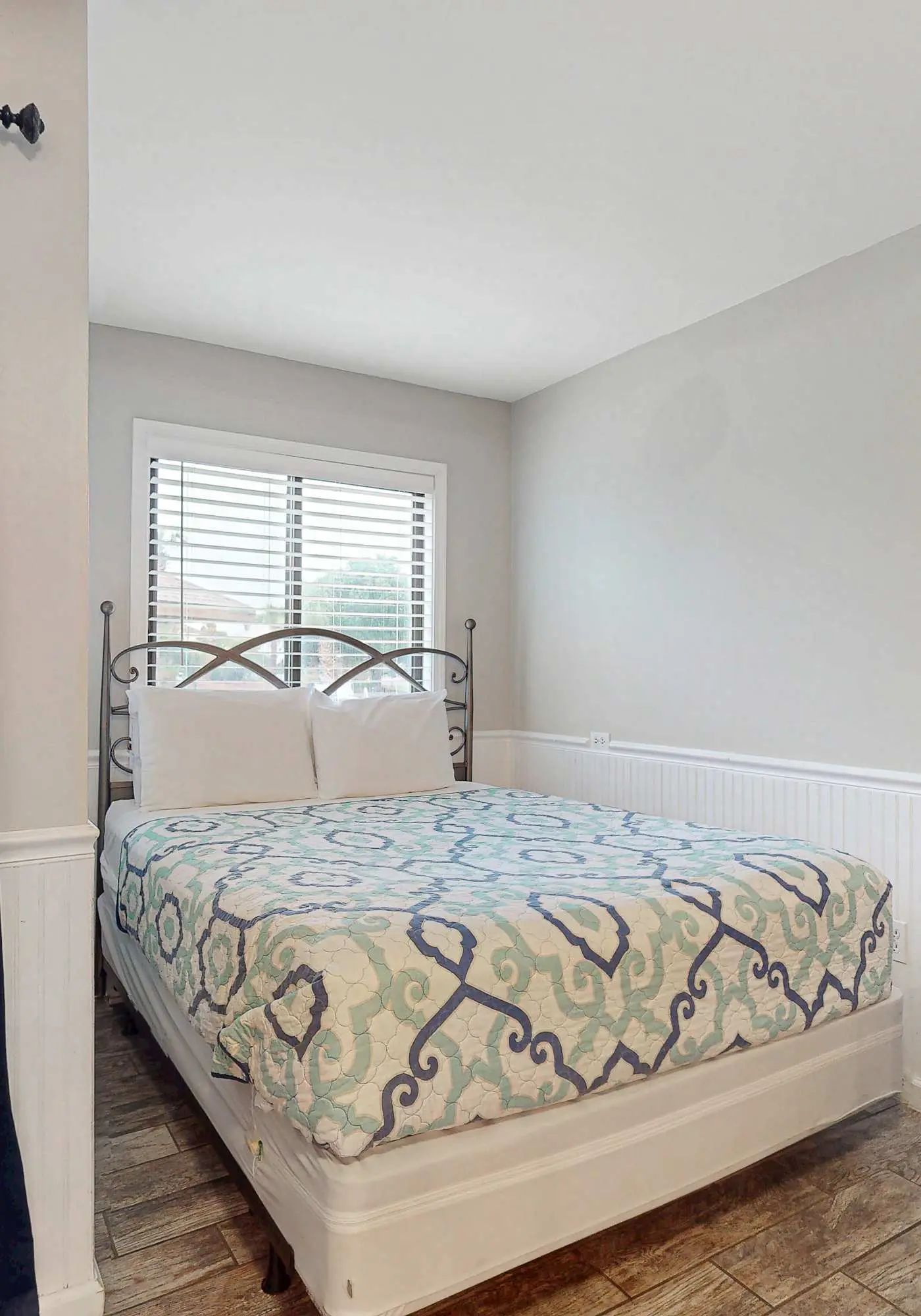 Modern studio with pools, sports courts, a gym & easy beach access