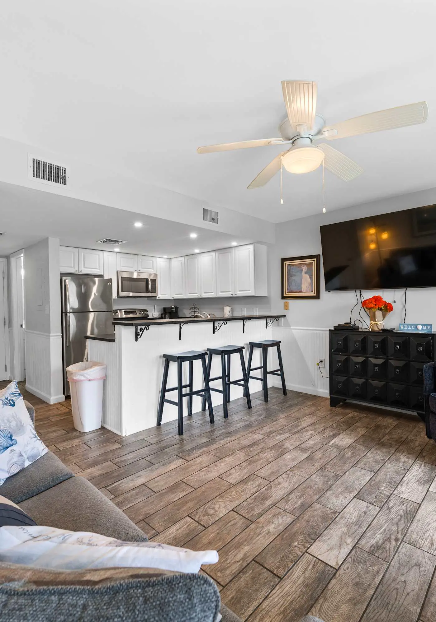 Modern studio with pools, sports courts, a gym & easy beach access