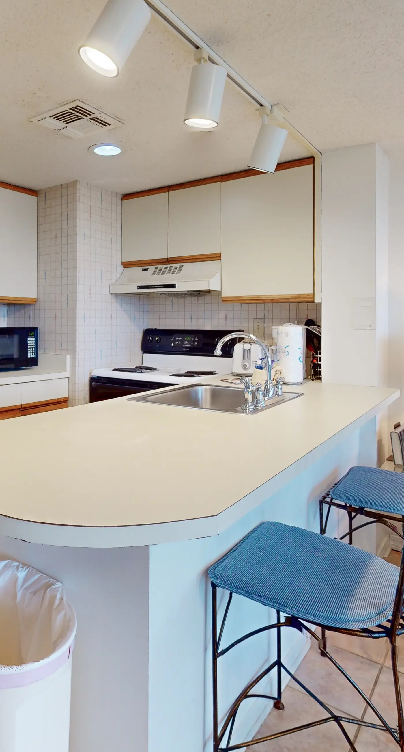 Waterfront condo with pool & hot tub