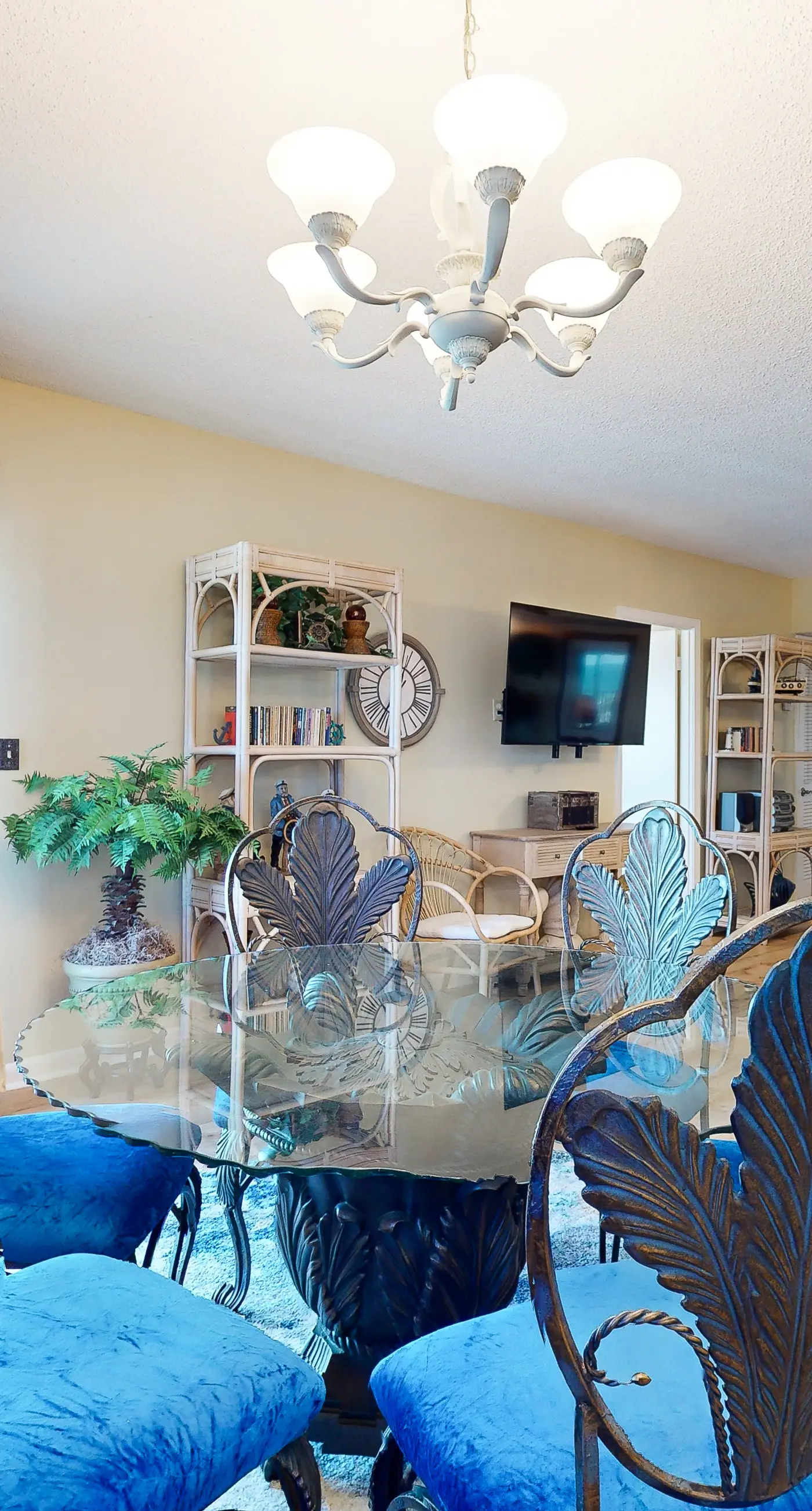 Plantation Dunes condo with Gulf views, pool, hot tubs & gym - walk to beach
