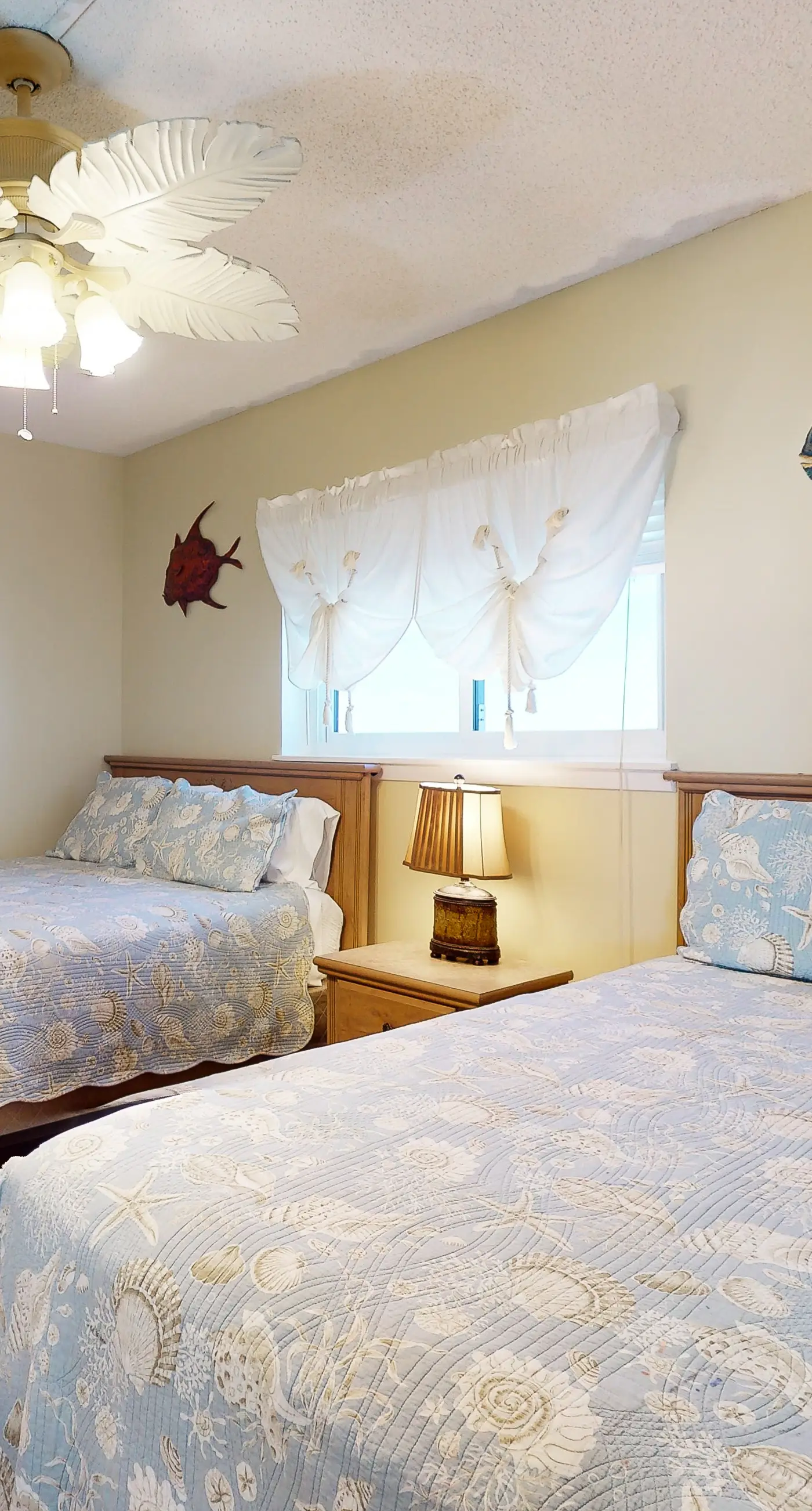 Plantation Dunes condo with Gulf views, pool, hot tubs & gym - walk to beach