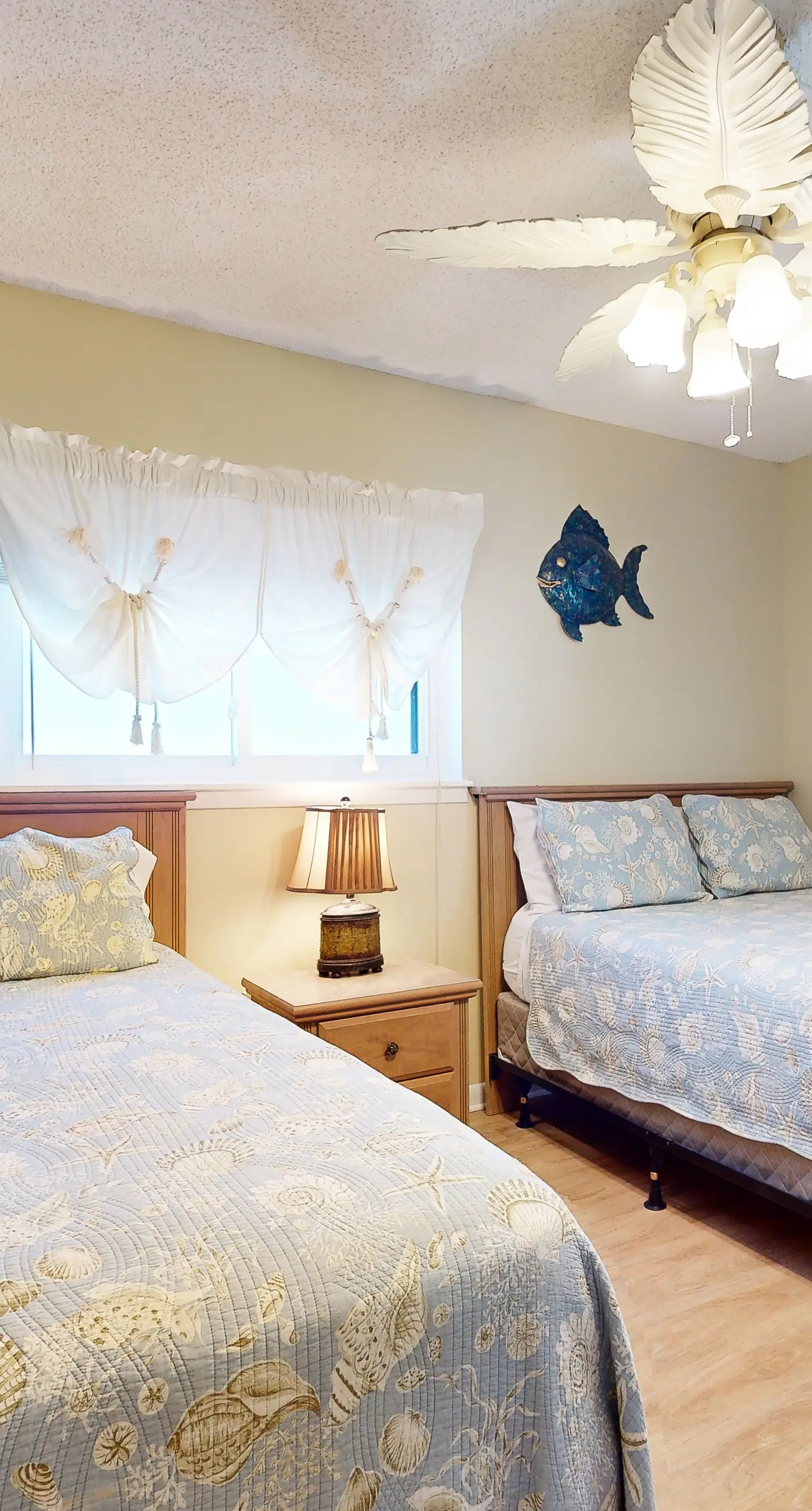 Plantation Dunes condo with Gulf views, pool, hot tubs & gym - walk to beach