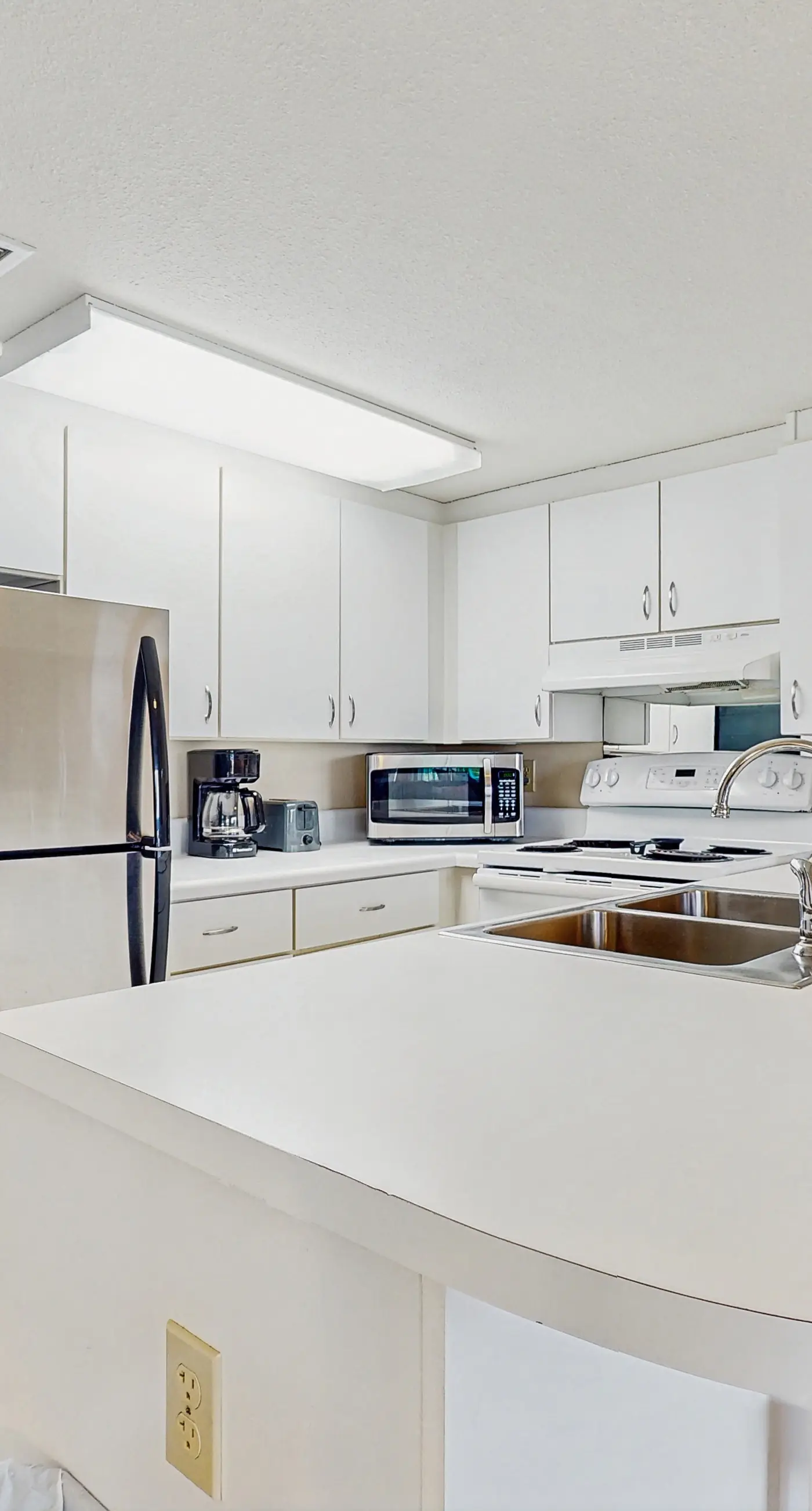 Waterfront condo with shared pool & hot tub - near beach at Plantation Palms