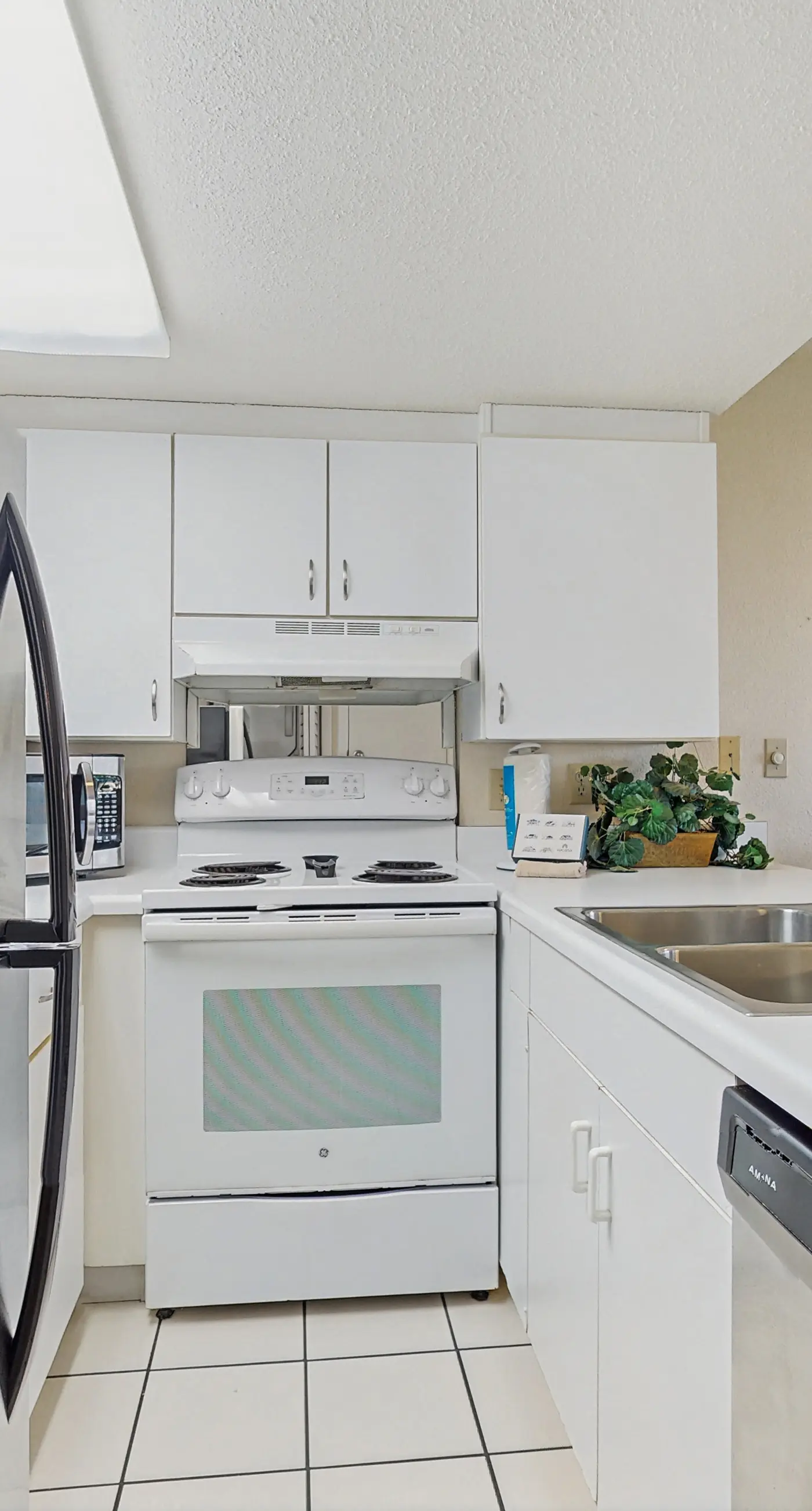 Waterfront condo with shared pool & hot tub - near beach at Plantation Palms