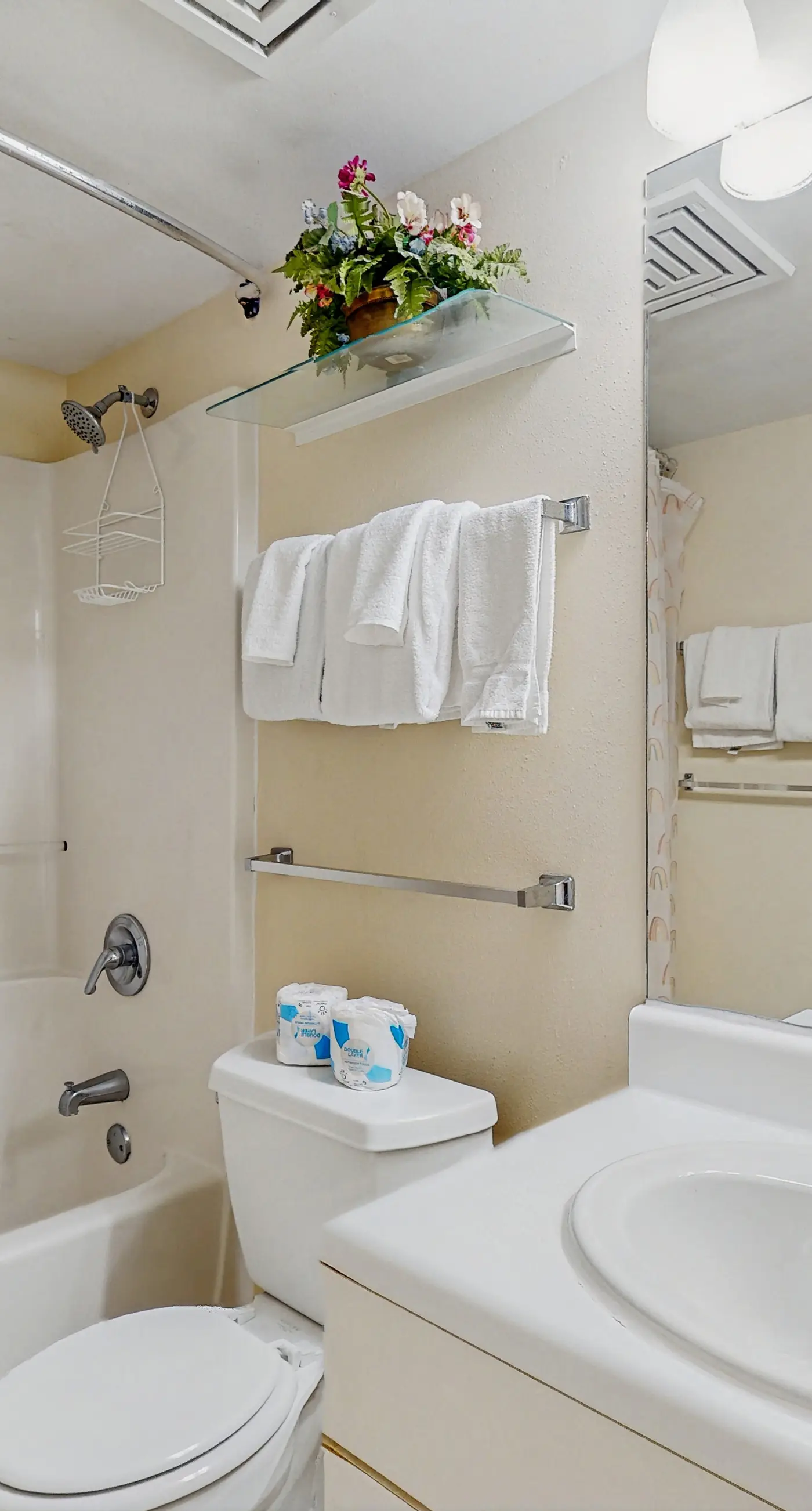 Waterfront condo with shared pool & hot tub - near beach at Plantation Palms