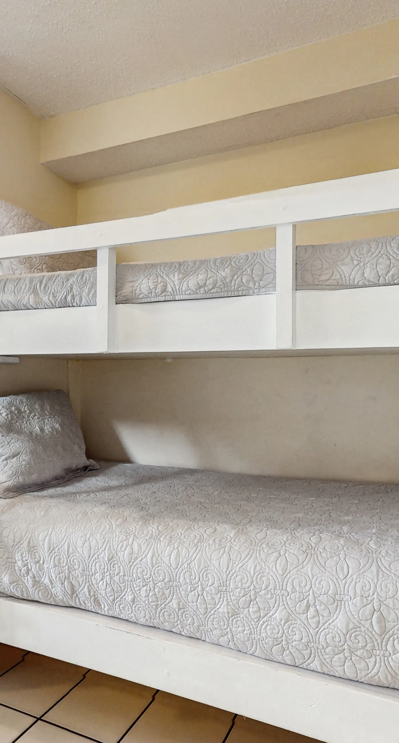 Waterfront condo with shared pool & hot tub - near beach at Plantation Palms