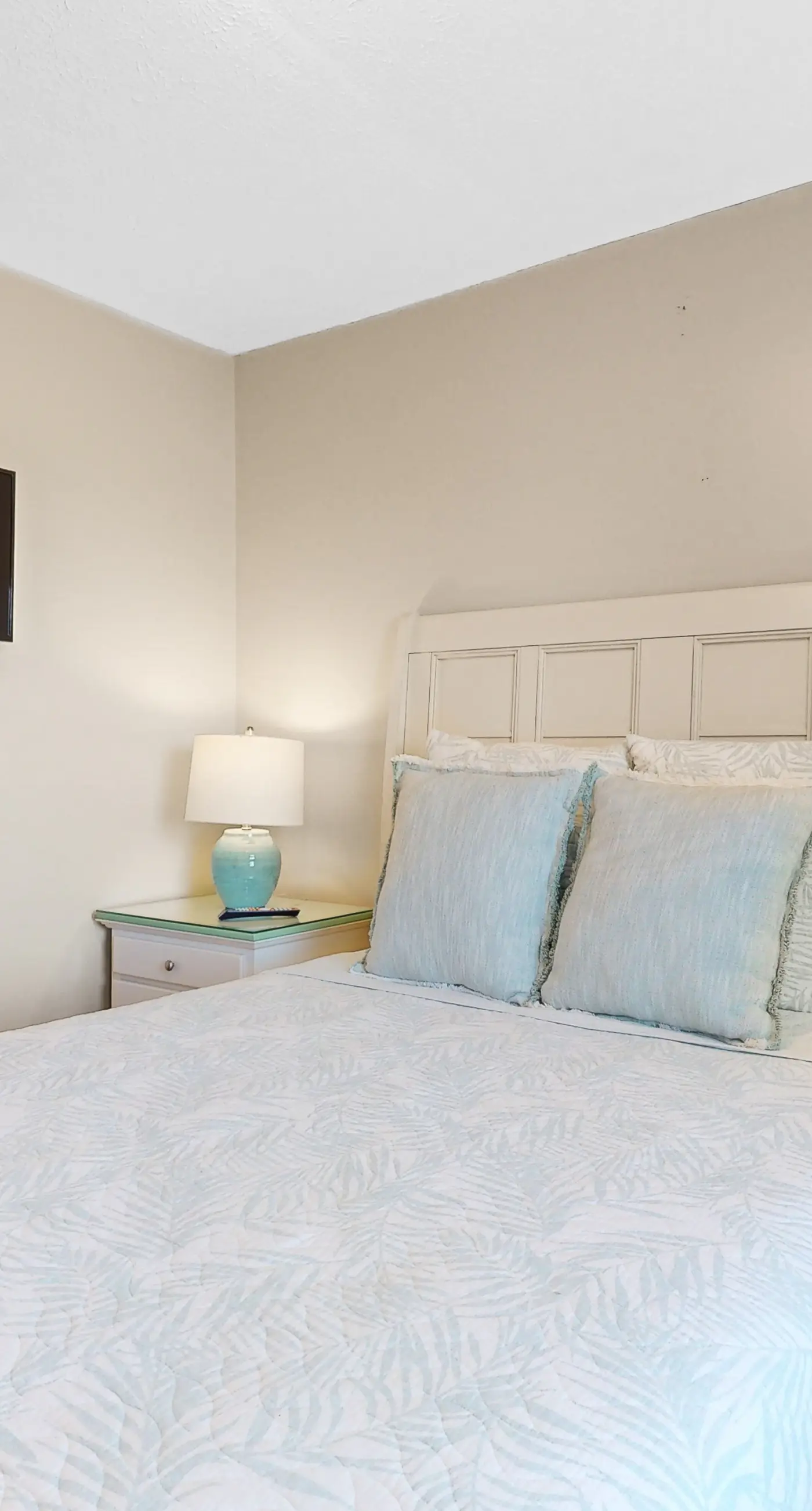 Dreamy, dog-friendly, coastal retreat with screened porch - walk to the beach