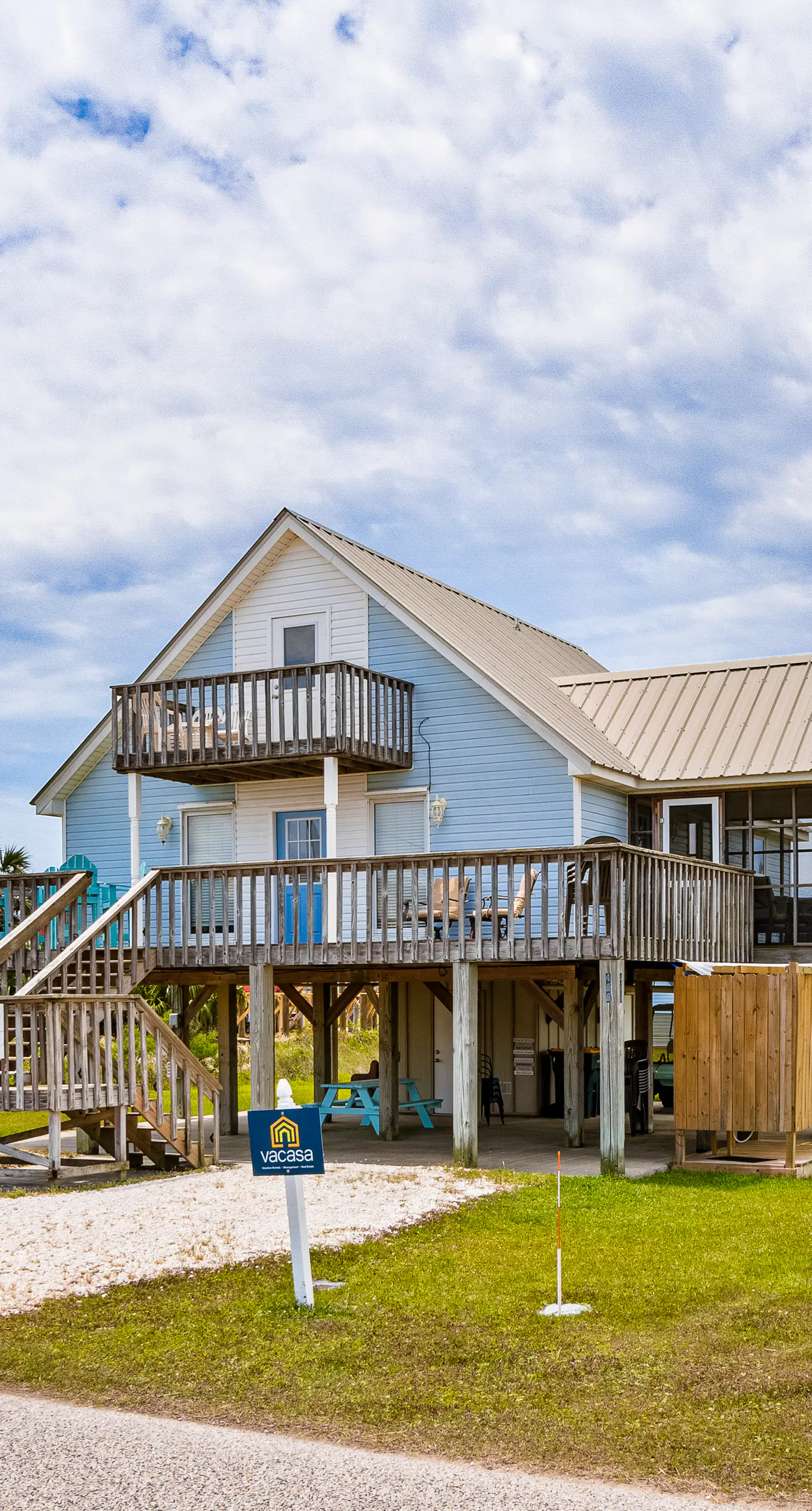 Dreamy, dog-friendly, coastal retreat with screened porch - walk to the beach