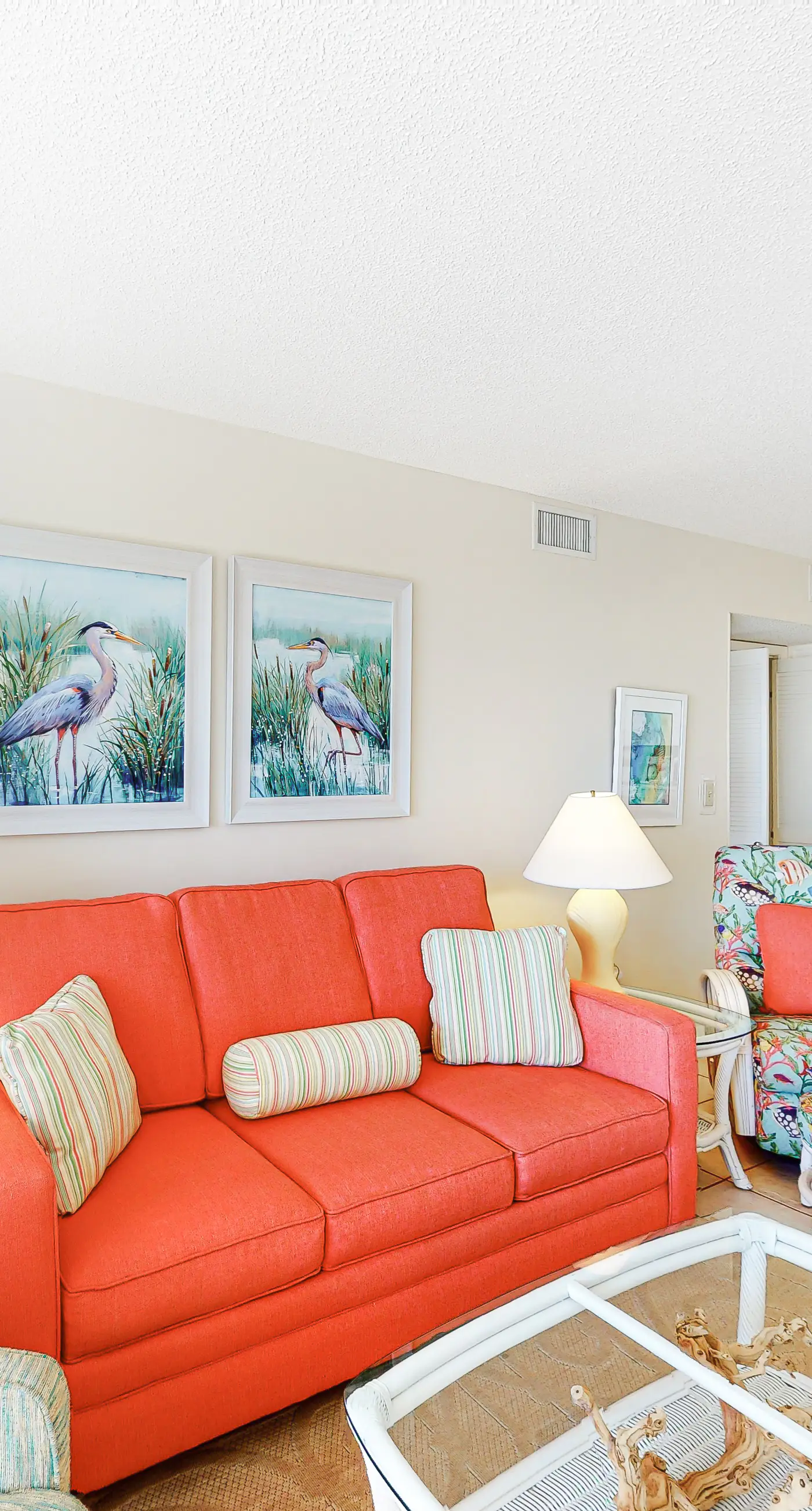 Condo with Gulf-facing balcony, shared pool, hot tub, gym