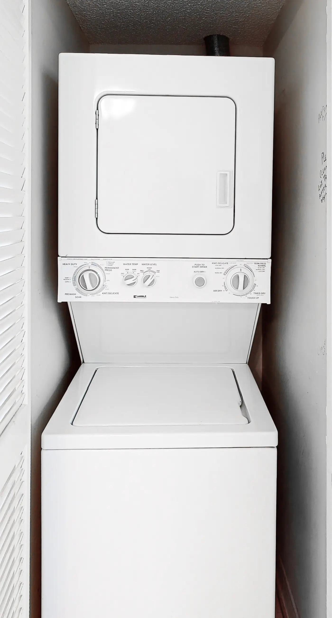 Condo with Gulf-facing balcony, shared pool, hot tub, gym