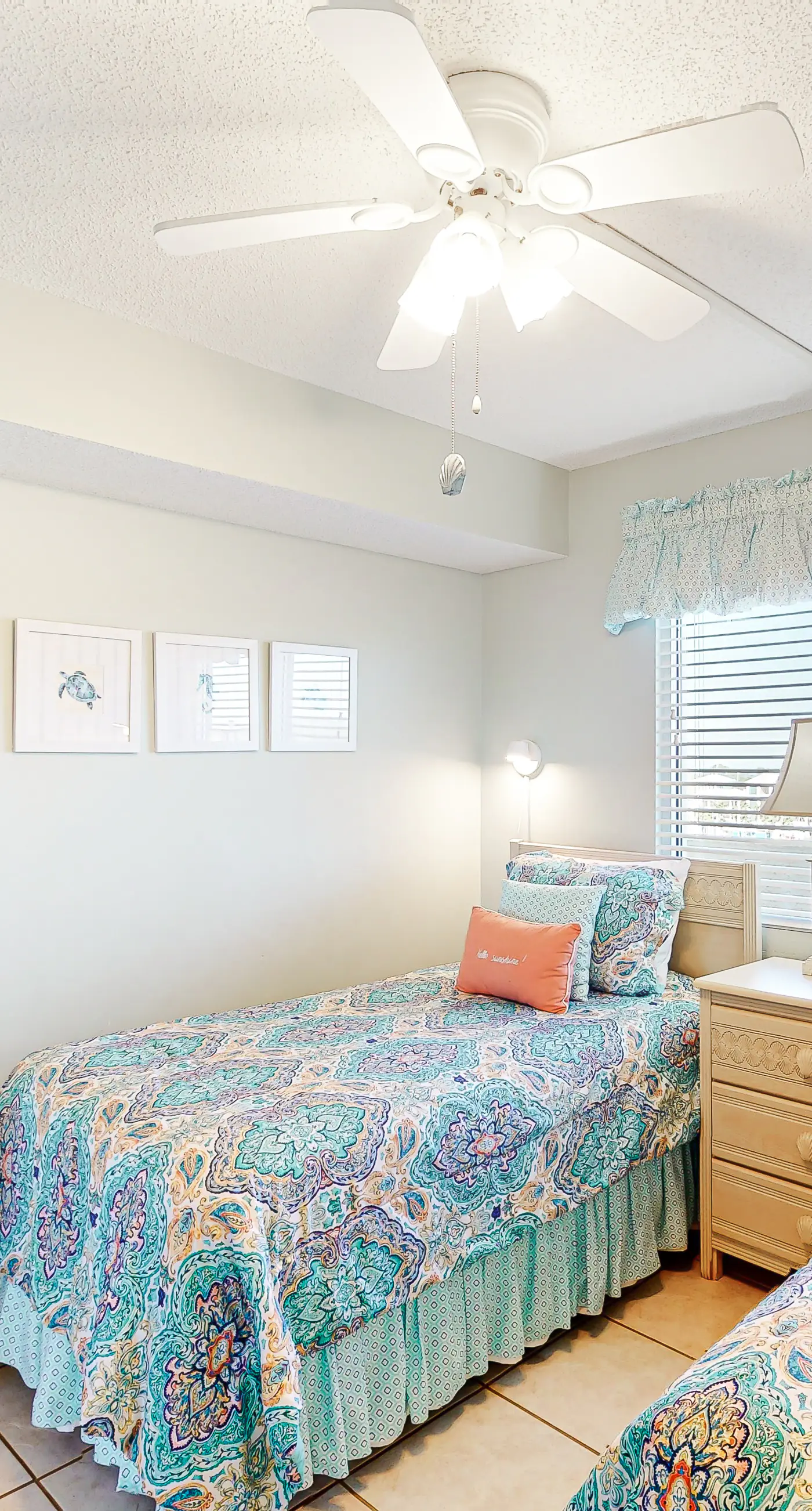 Condo with Gulf-facing balcony, shared pool, hot tub, gym