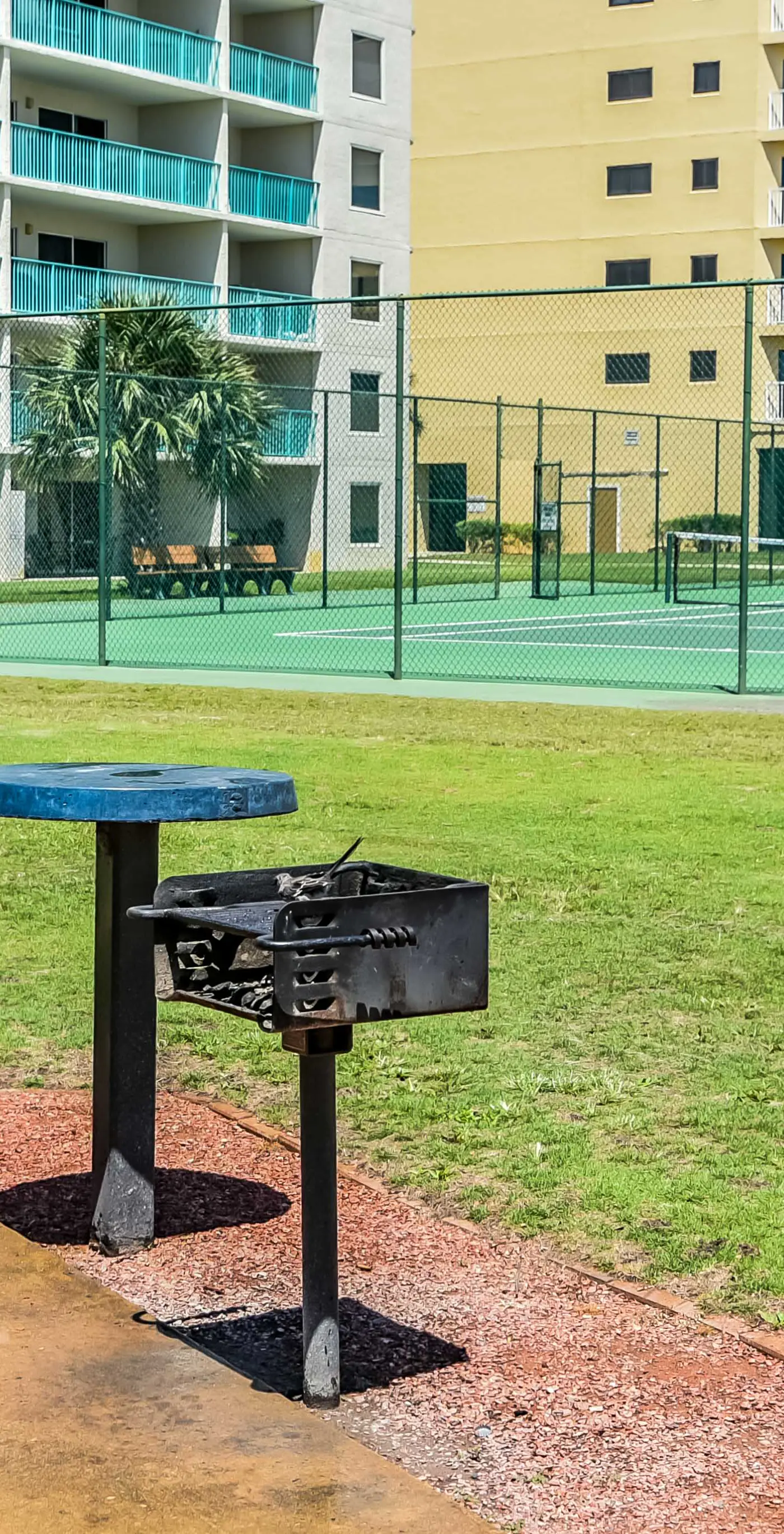 Condo with Gulf-facing balcony, shared pool, hot tub, gym