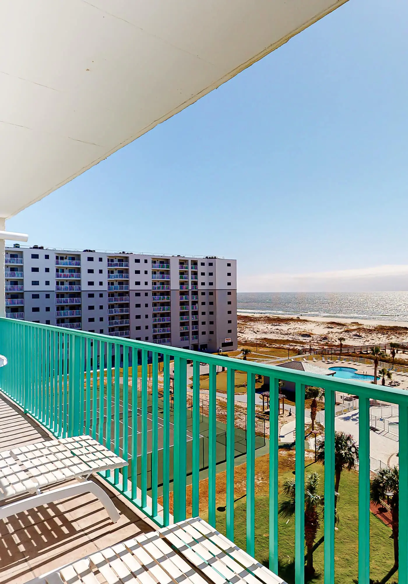Condo with Gulf-facing balcony, shared pool, hot tub, gym