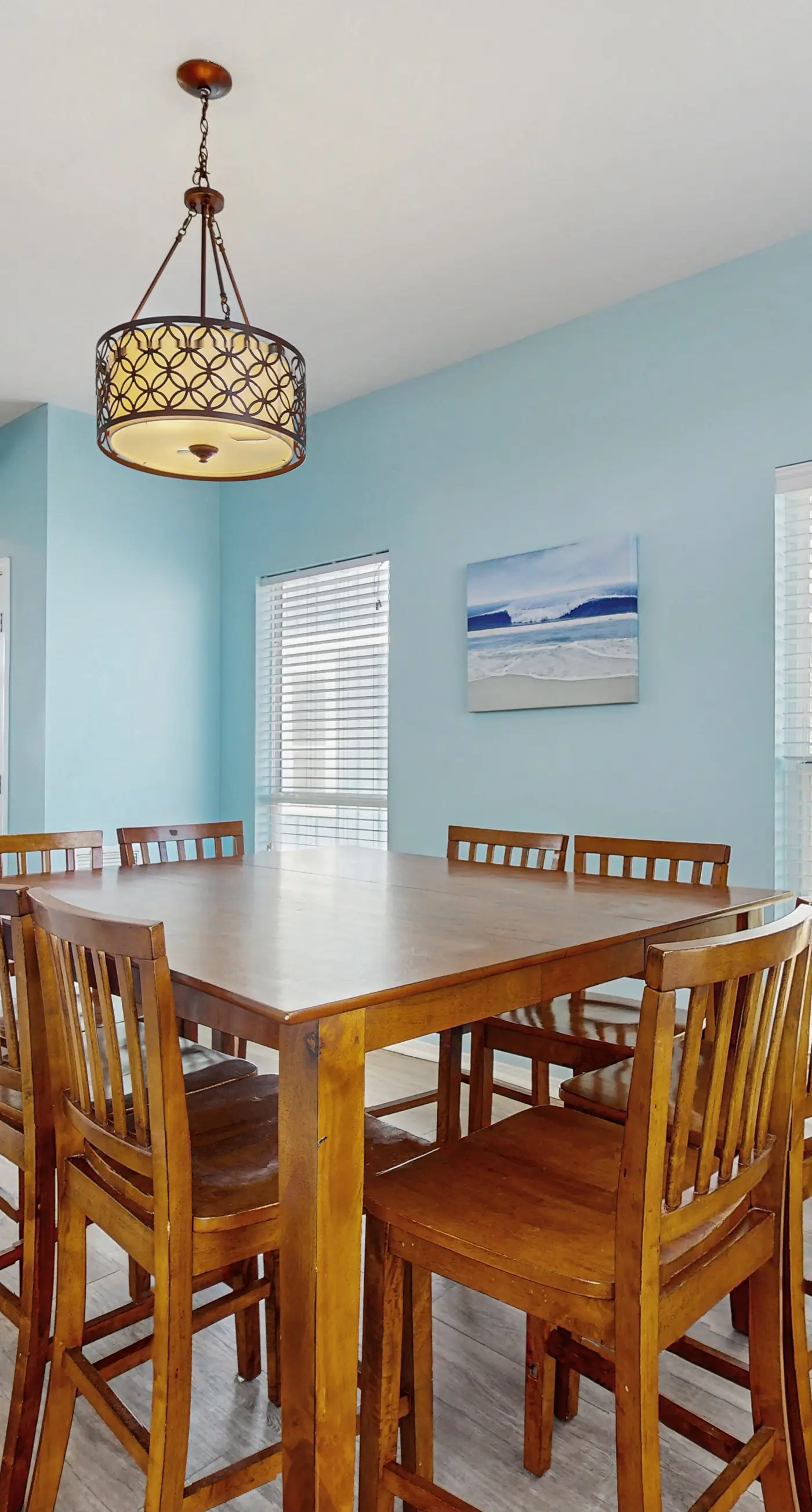 Charming cottage with deck, beach access, pools, and hot tub