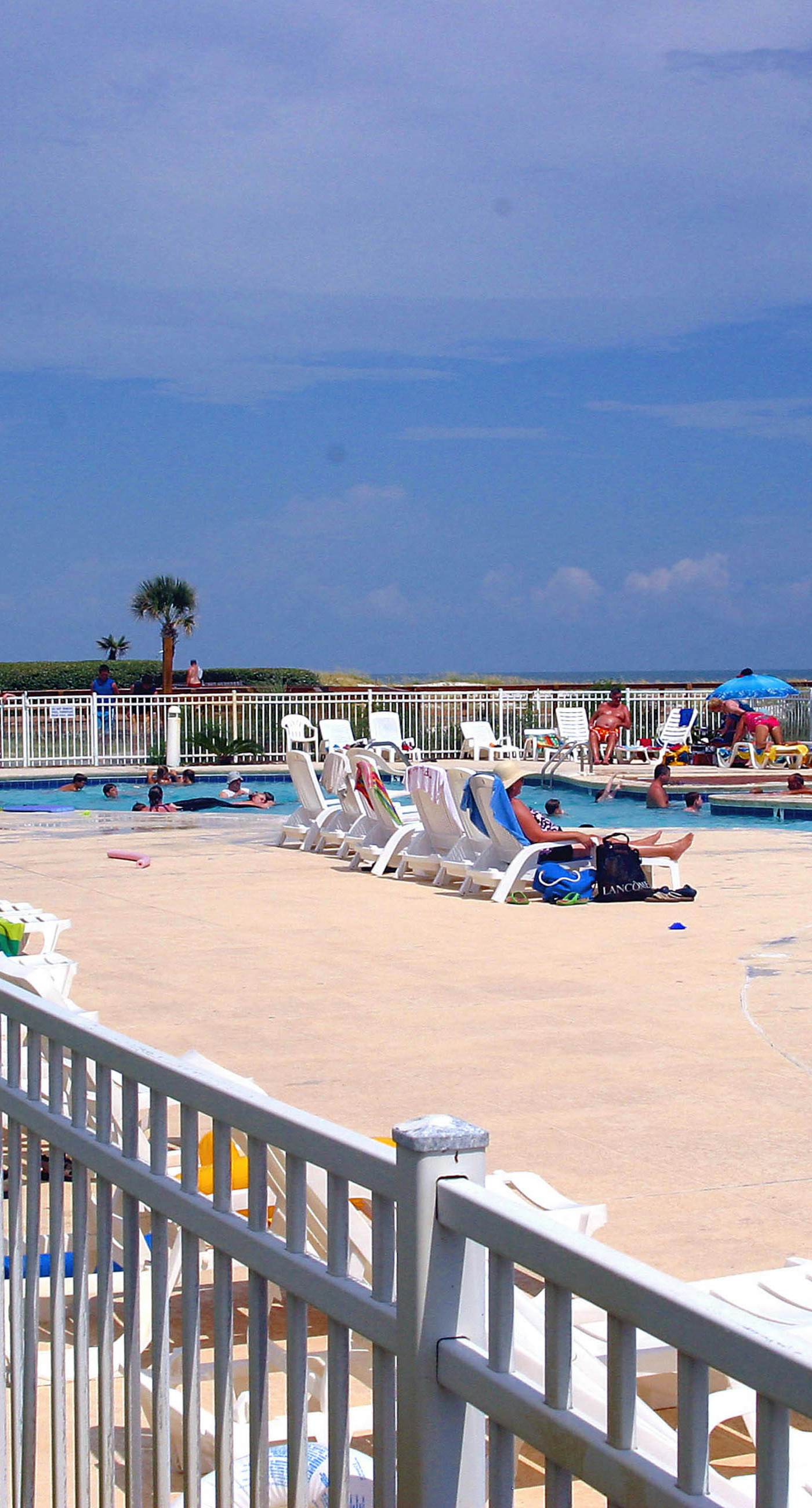 Gulf view duplex with multi-level balcony, hot tub