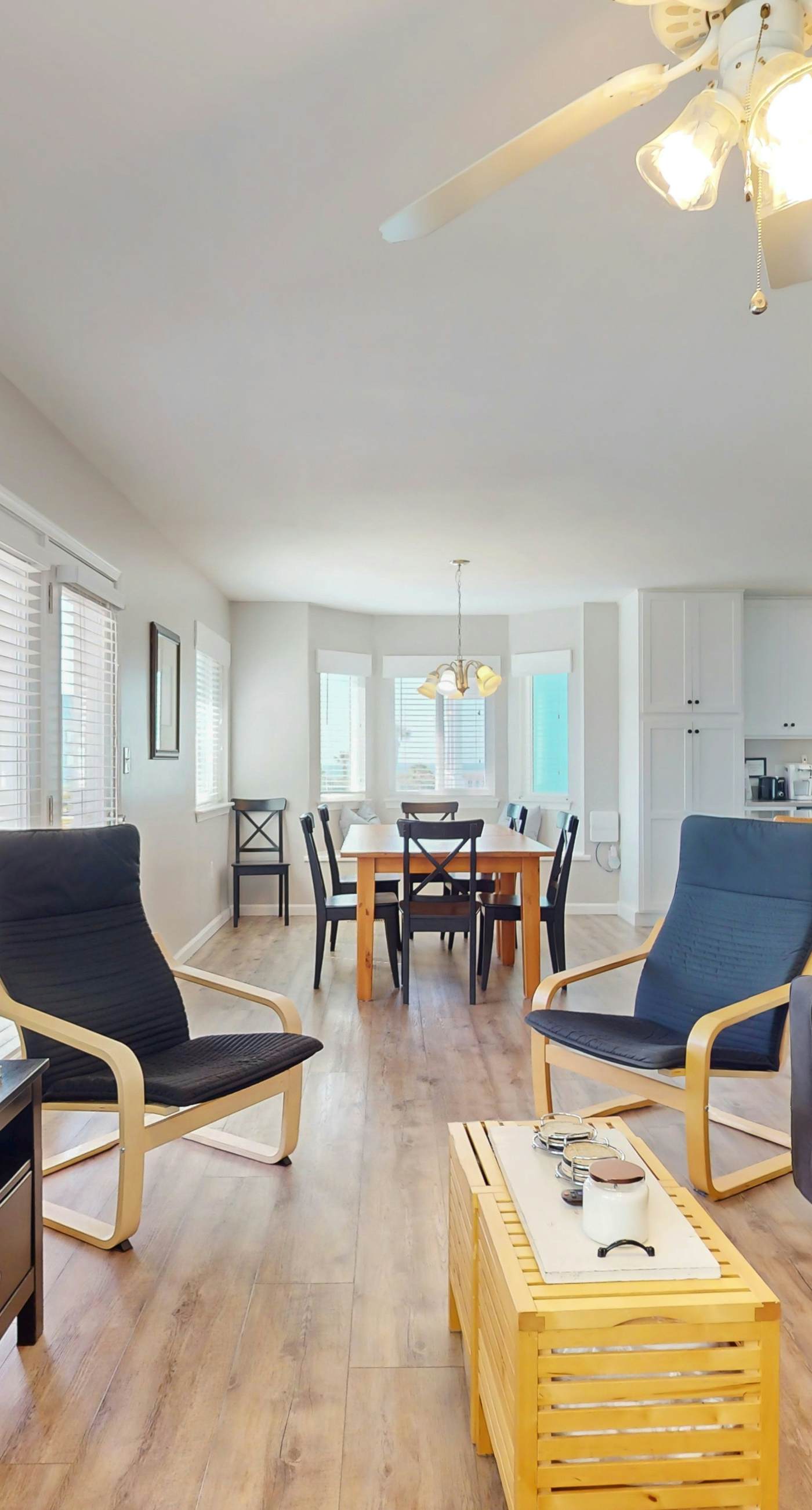 Gulf view duplex with multi-level balcony, hot tub