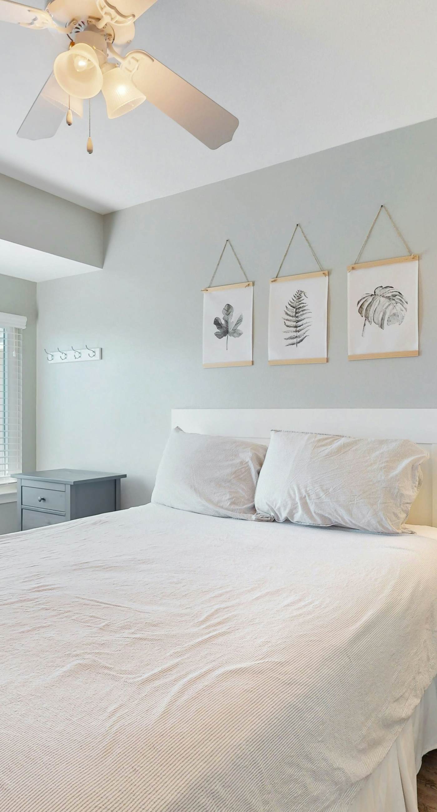 Gulf view duplex with multi-level balcony, hot tub