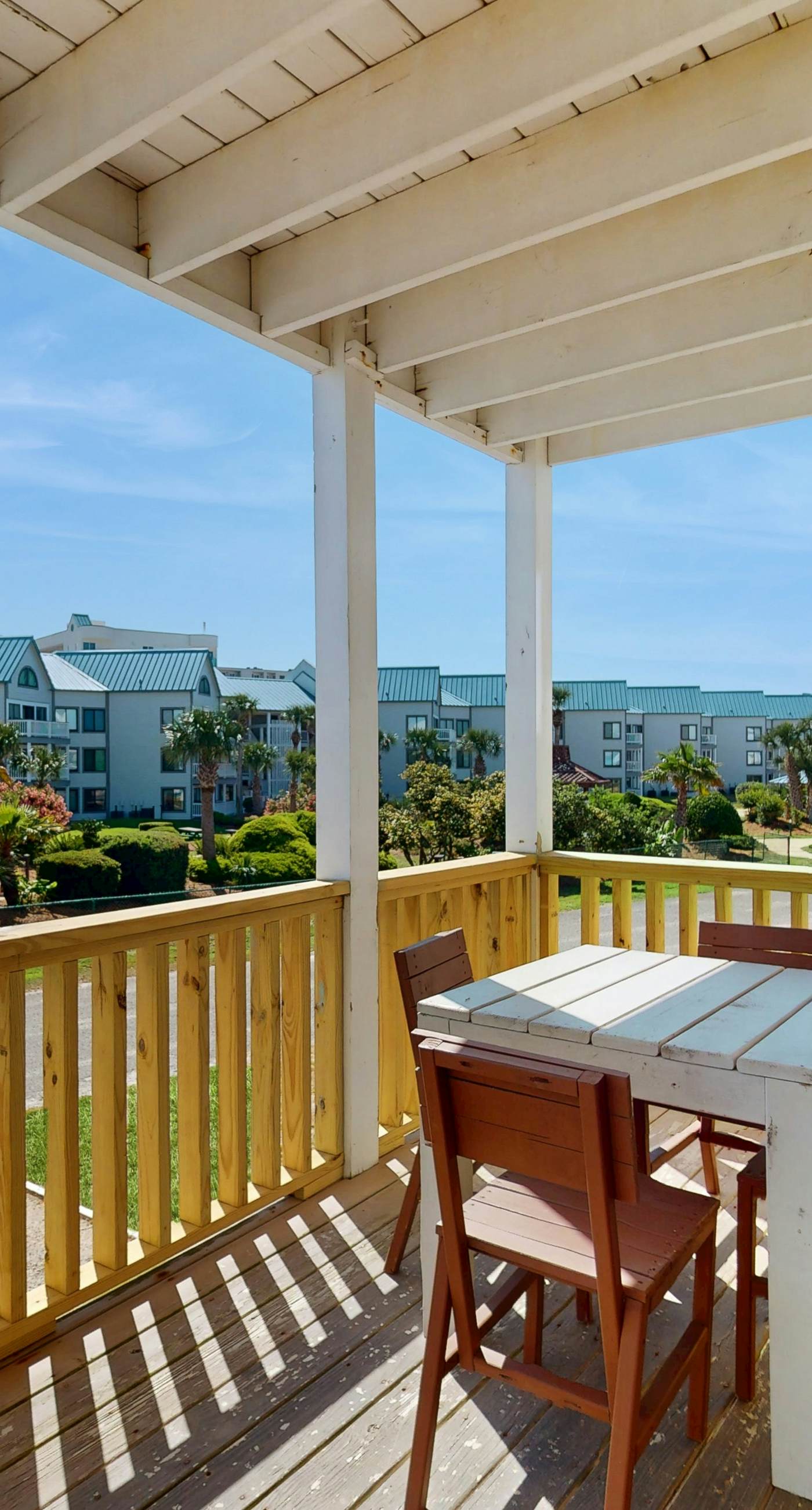 Gulf view duplex with multi-level balcony, hot tub