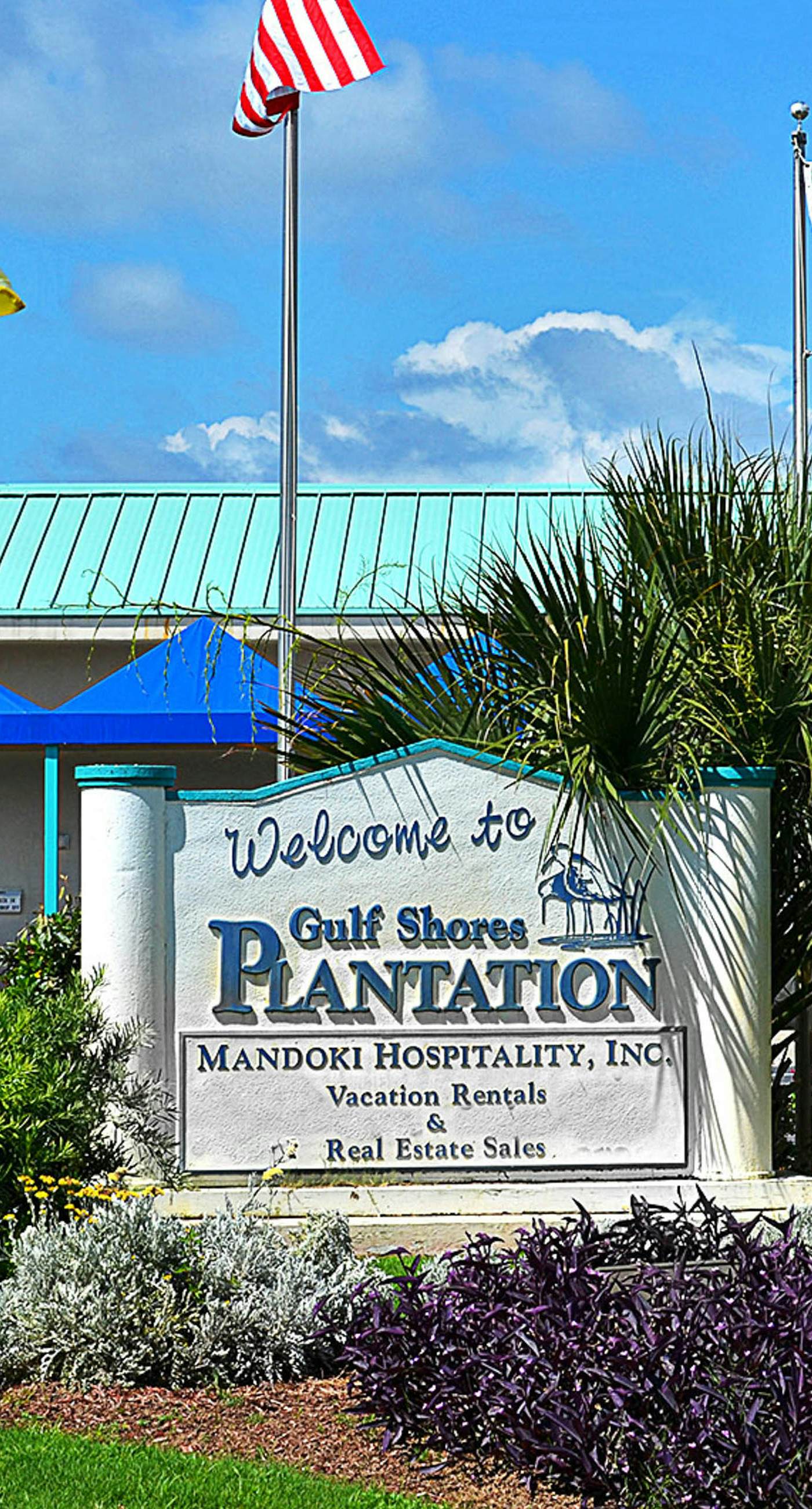 Gulf view duplex with multi-level balcony, hot tub