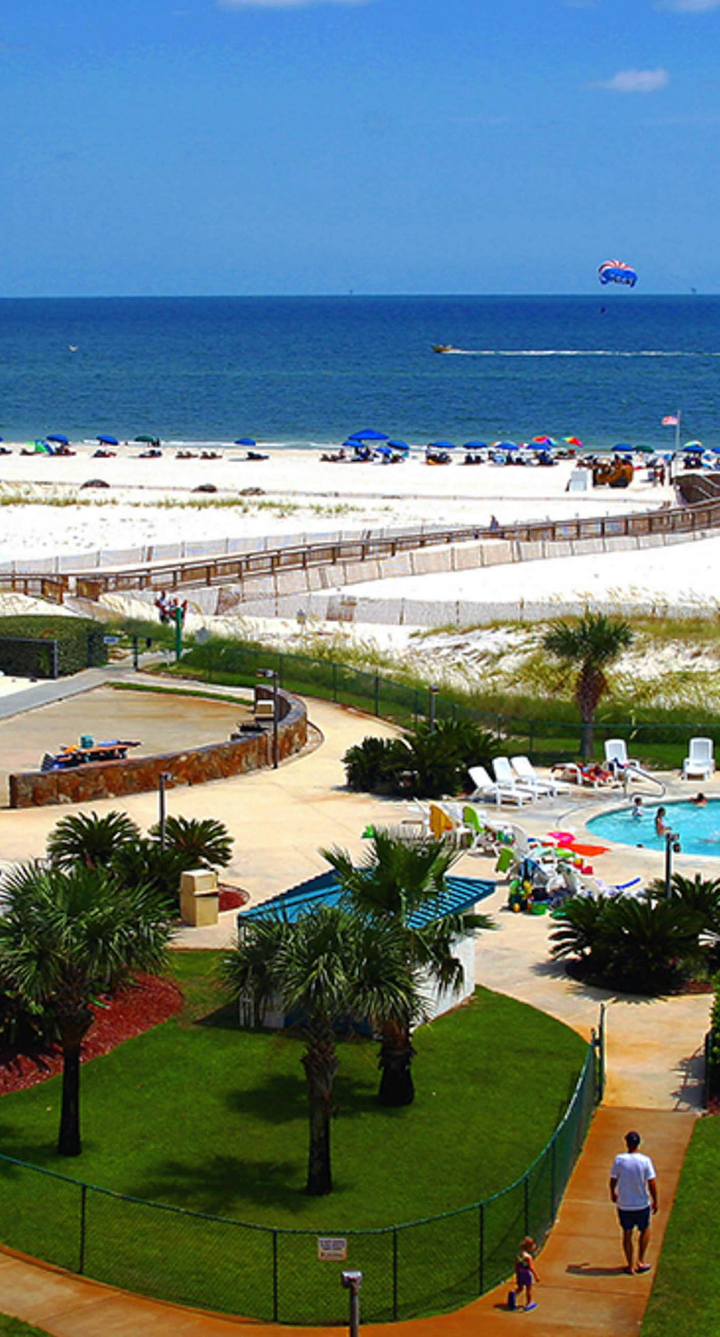 Gulf view duplex with multi-level balcony, hot tub