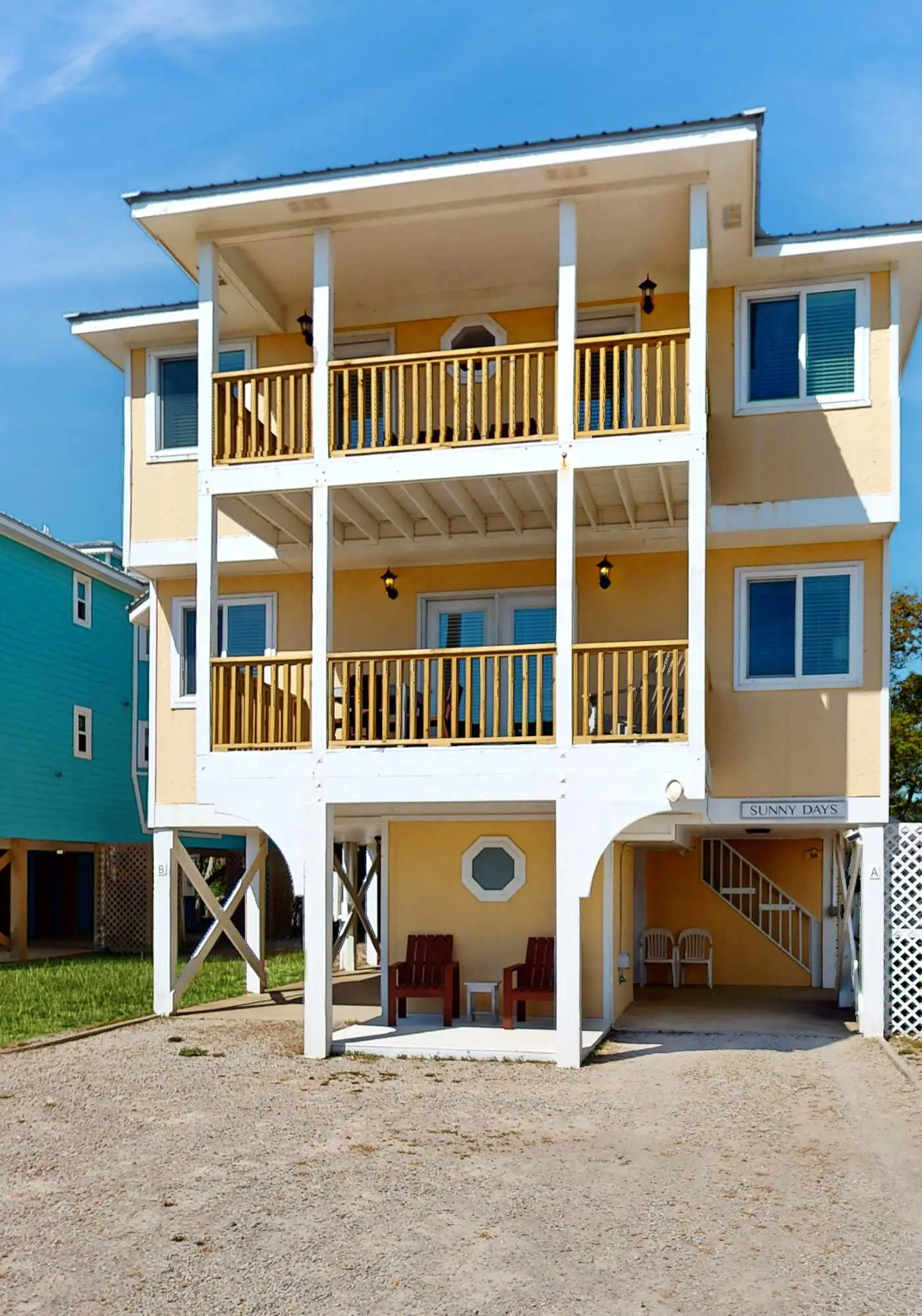 Gulf view duplex with multi-level balcony, hot tub