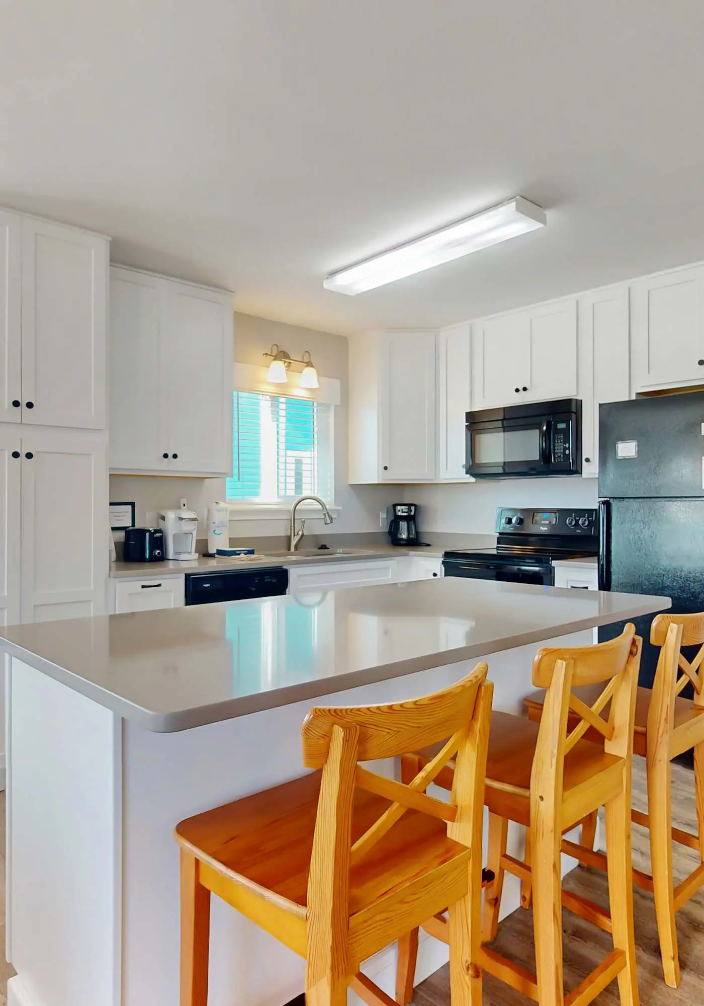 Gulf view duplex with multi-level balcony, hot tub