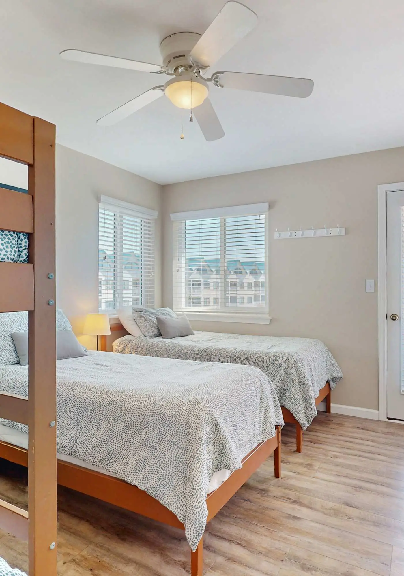 Gulf view duplex with multi-level balcony, hot tub