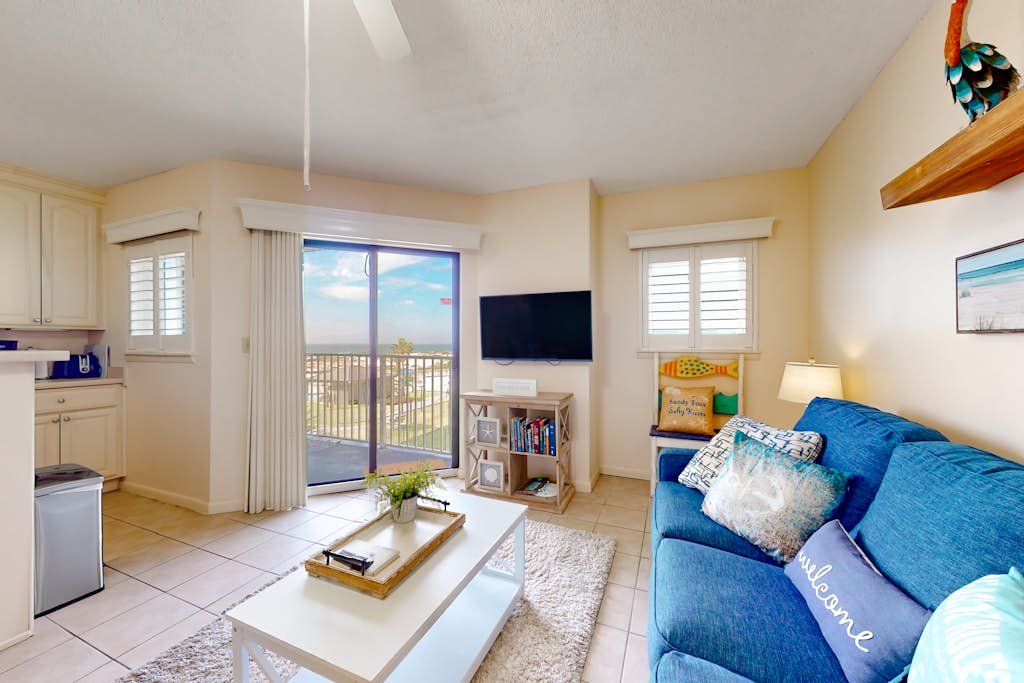 5th-floor beach Gulf-front condo with balcony, great views, & pool access