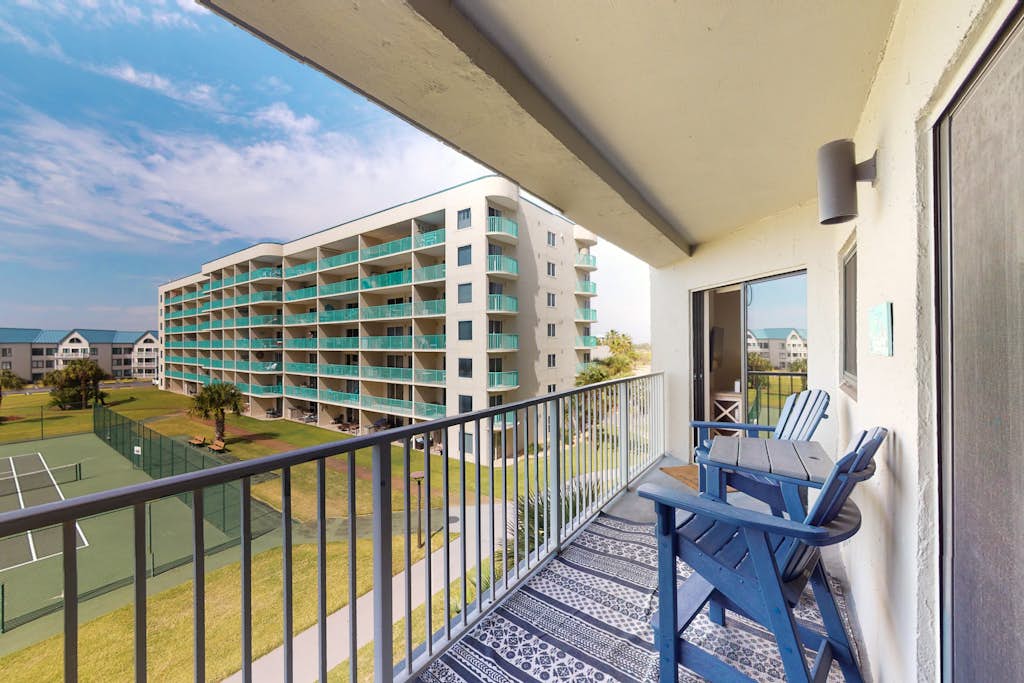 5th-floor beach Gulf-front condo with balcony, great views, & pool access