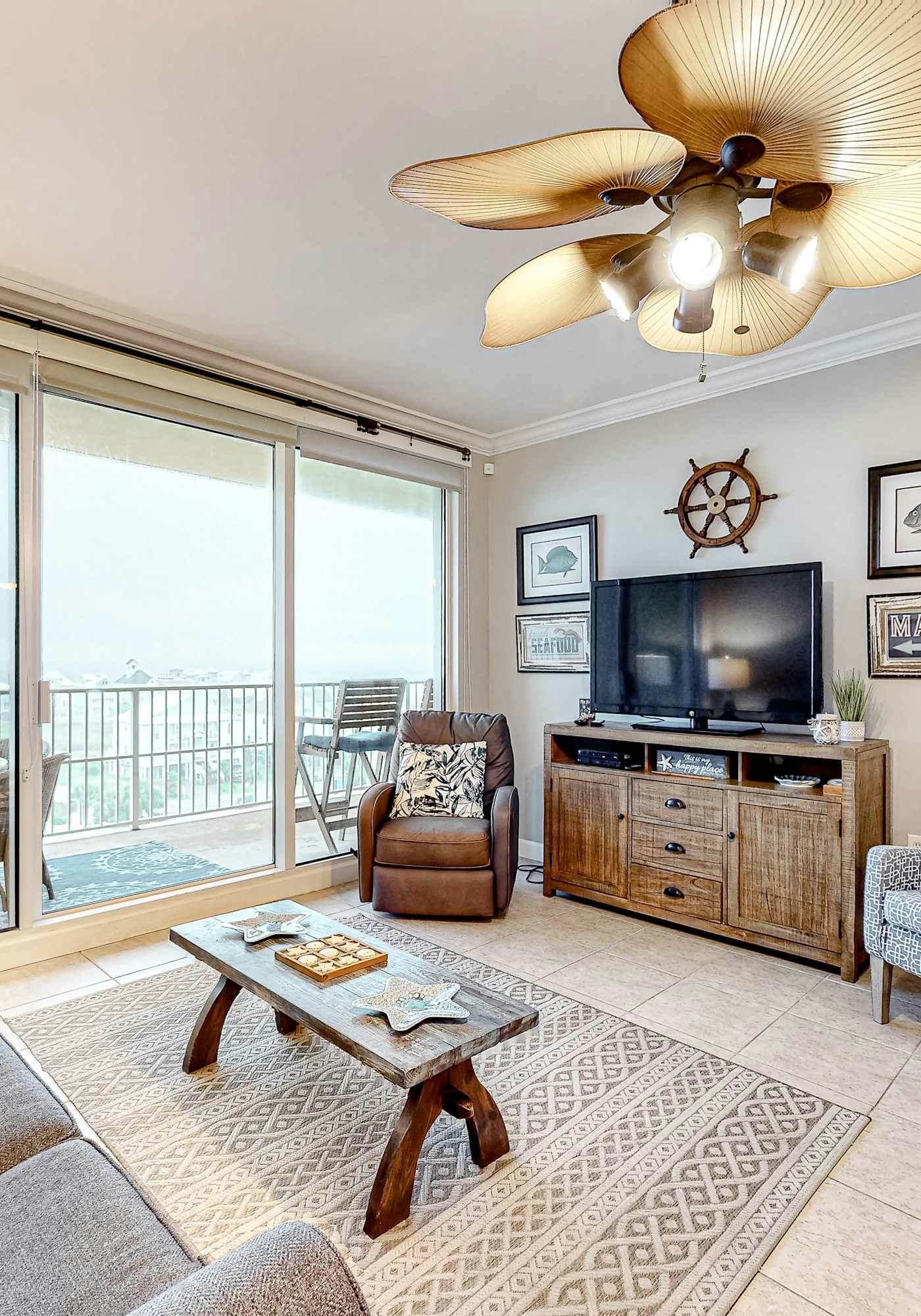 Updated 5th-floor condo with Gulf view, balcony, pool, & hot tub - near beach