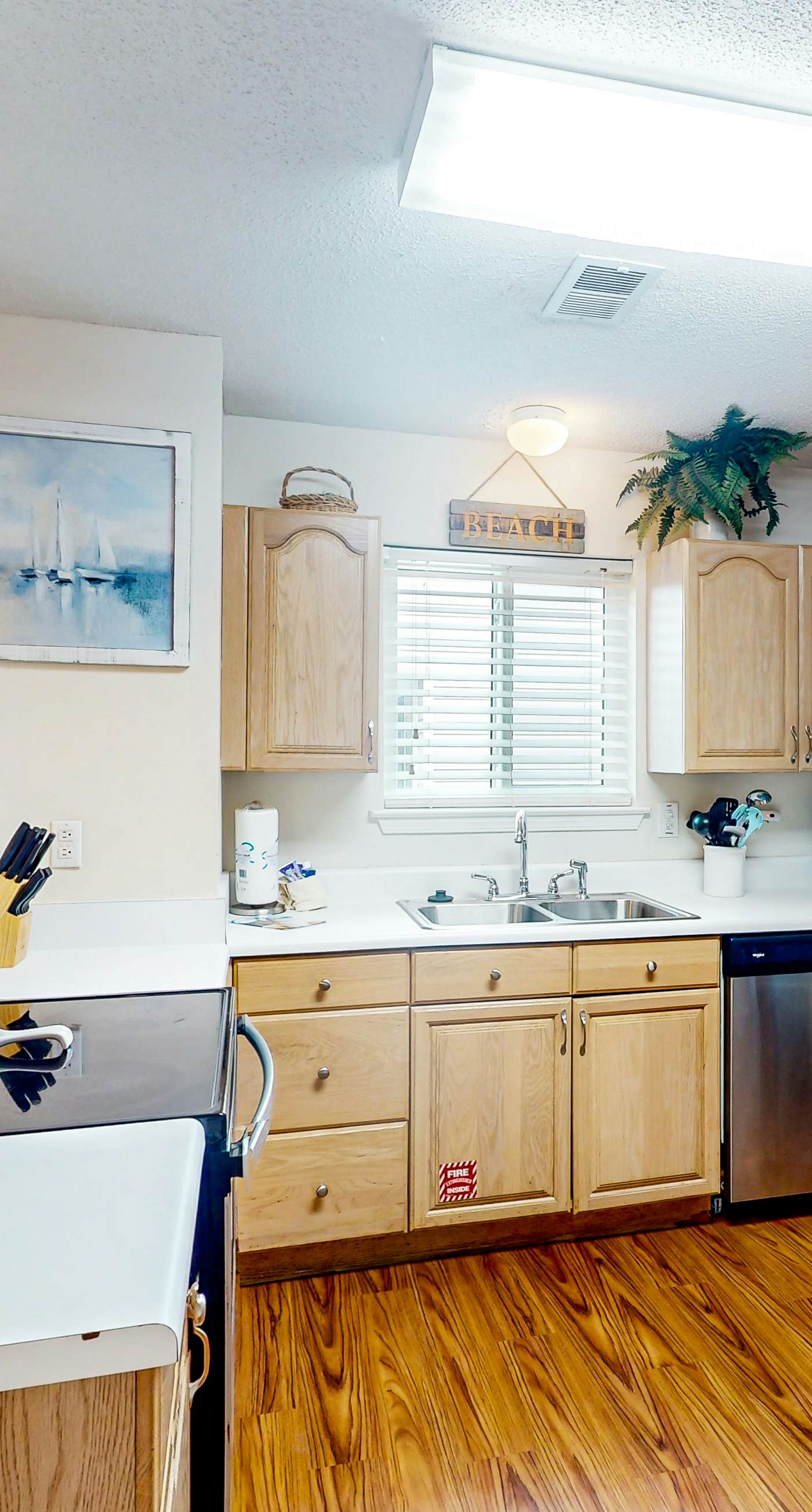 Gulf view home with two-level deck, beach access & shared pools, hot tub, gym