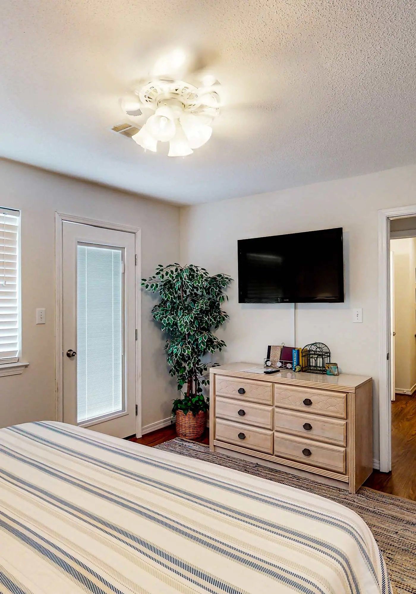 Gulf view home with two-level deck, beach access & shared pools, hot tub, gym