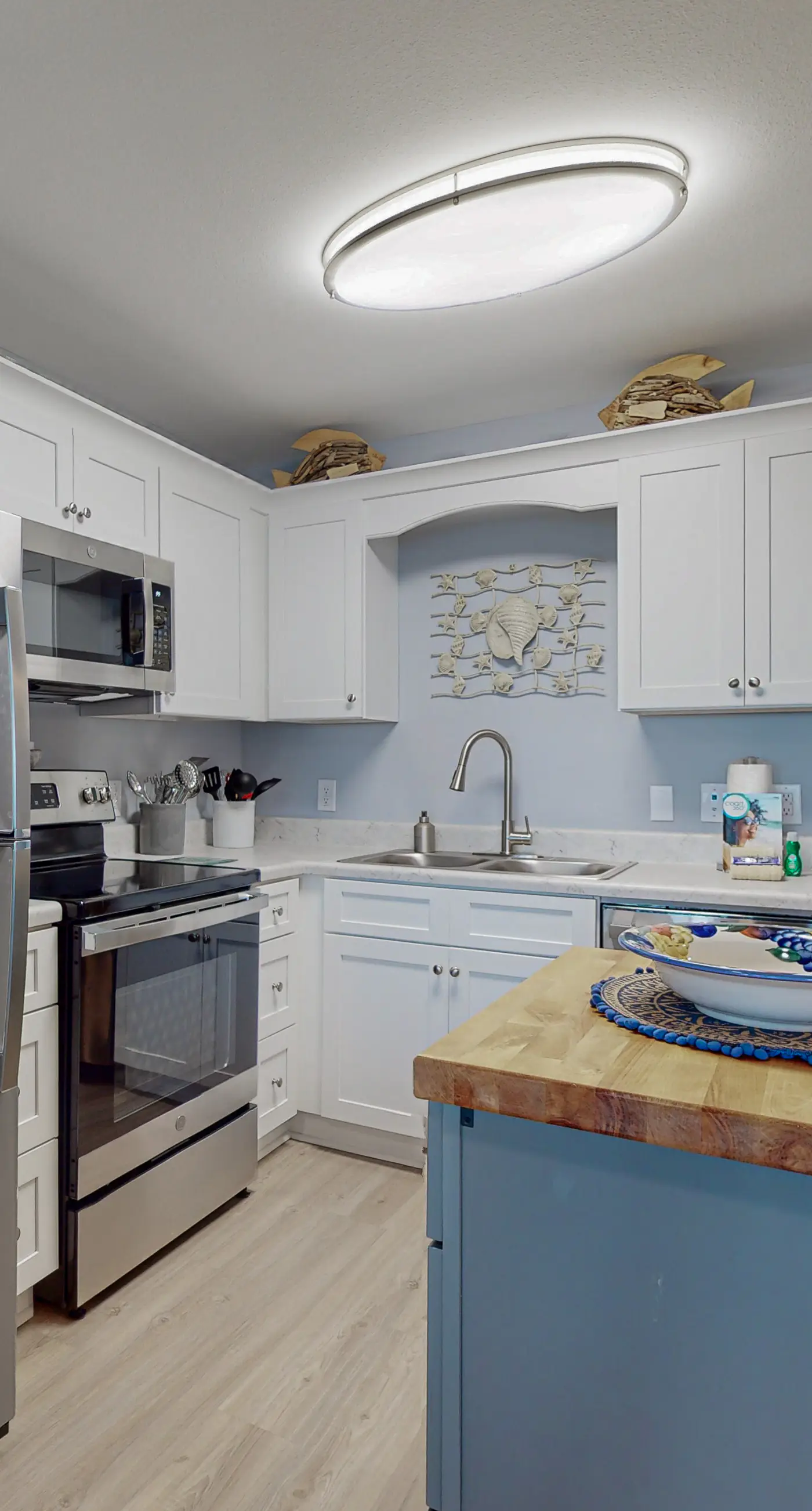 Gulf-view condo near Kiva Dunes with pool, hot tub, & gym - snowbird's delight