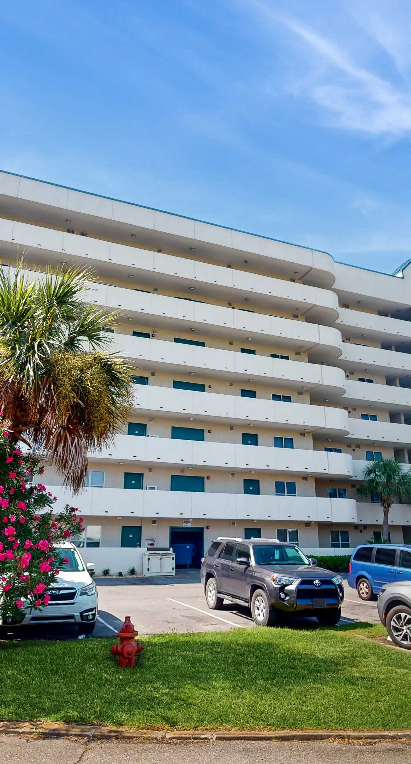 Plantation Palms #6205 with Resort Pools, Hot Tubs & Tennis, Steps to Beach