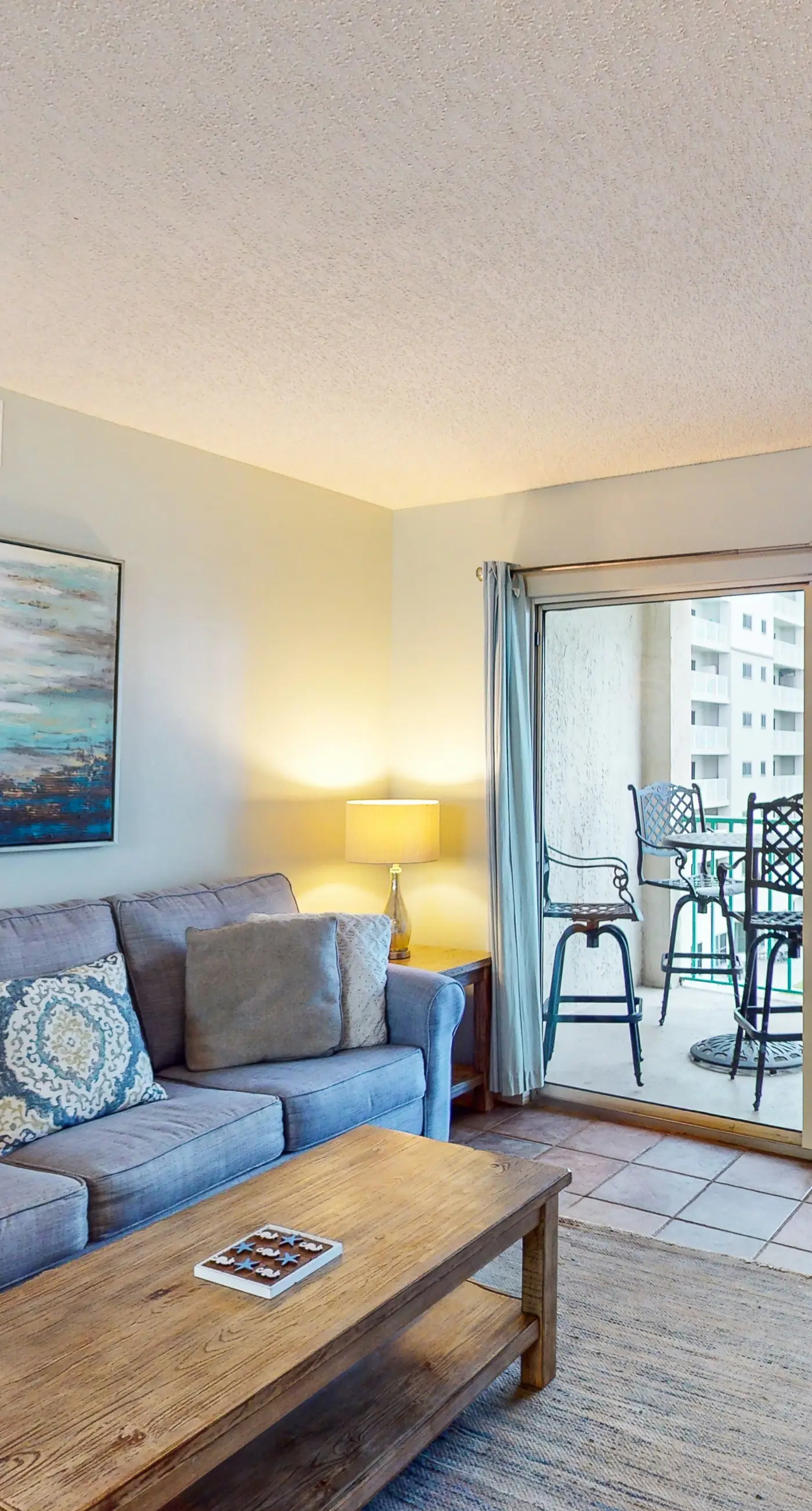 Spacious Dog-Friendly Oceanfront Home w Open Deck, Free WiFi & Amazing Views