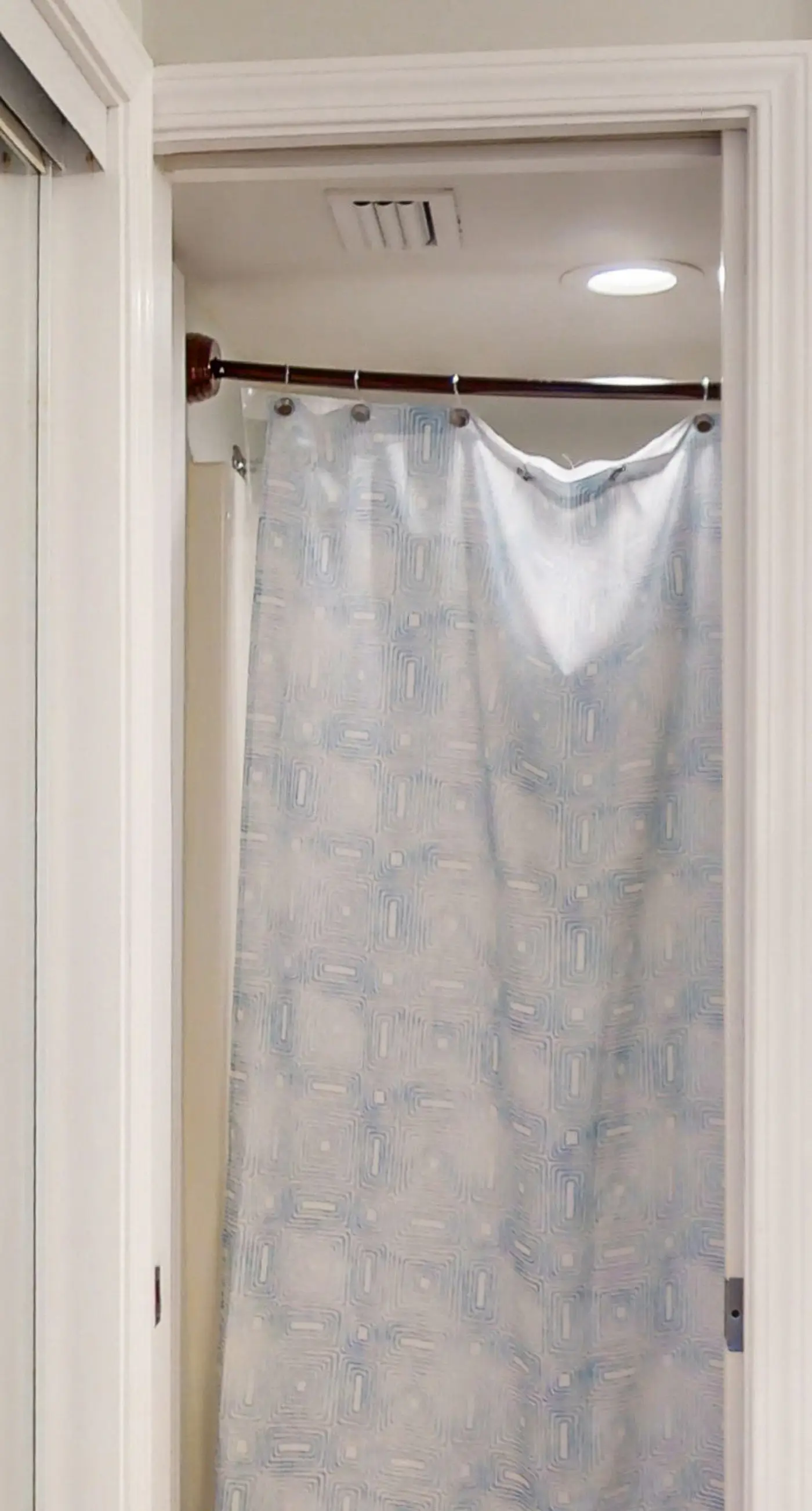 Spacious Dog-Friendly Oceanfront Home w Open Deck, Free WiFi & Amazing Views