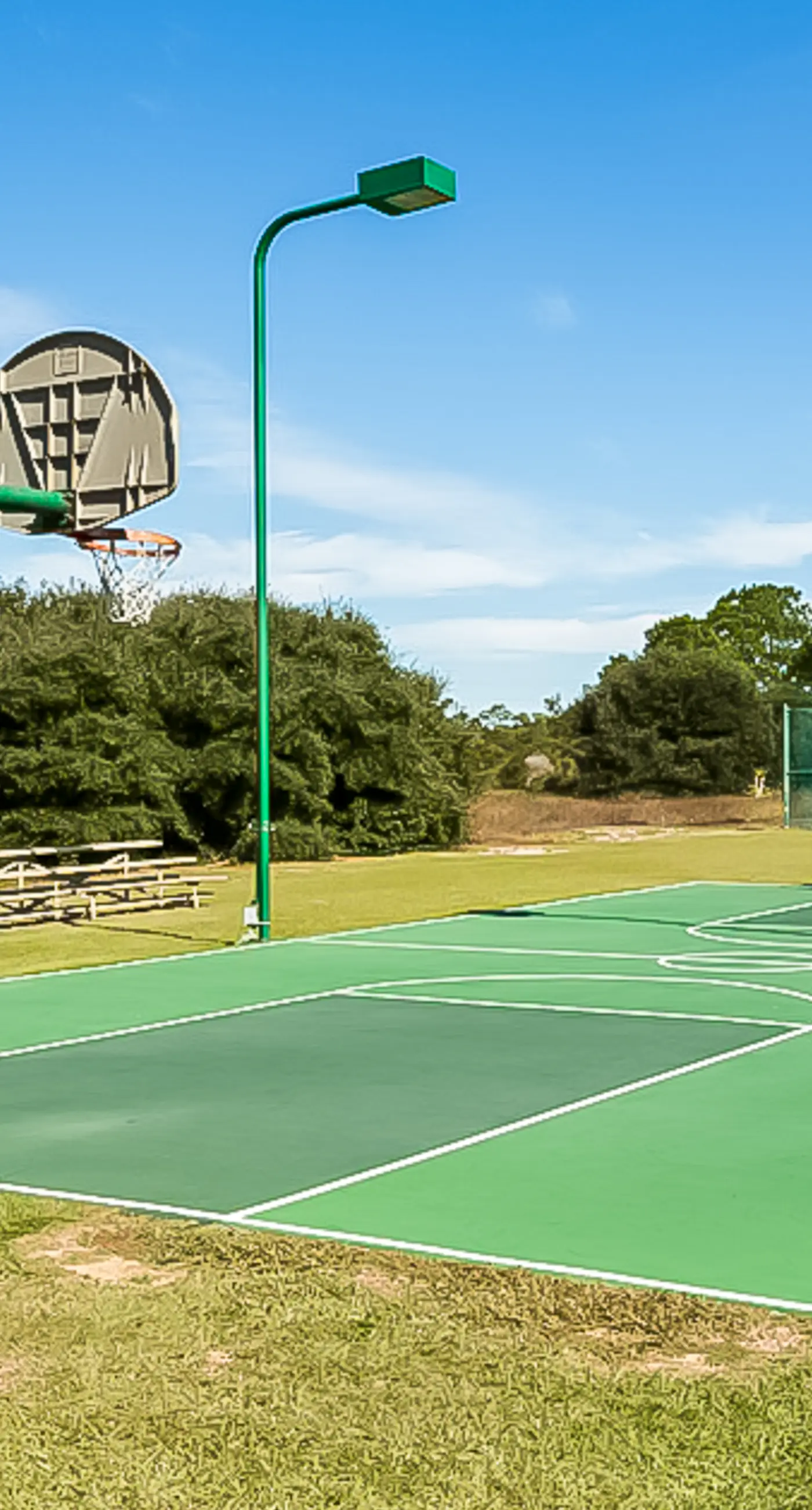 Spacious Dog-Friendly Oceanfront Home w Open Deck, Free WiFi & Amazing Views