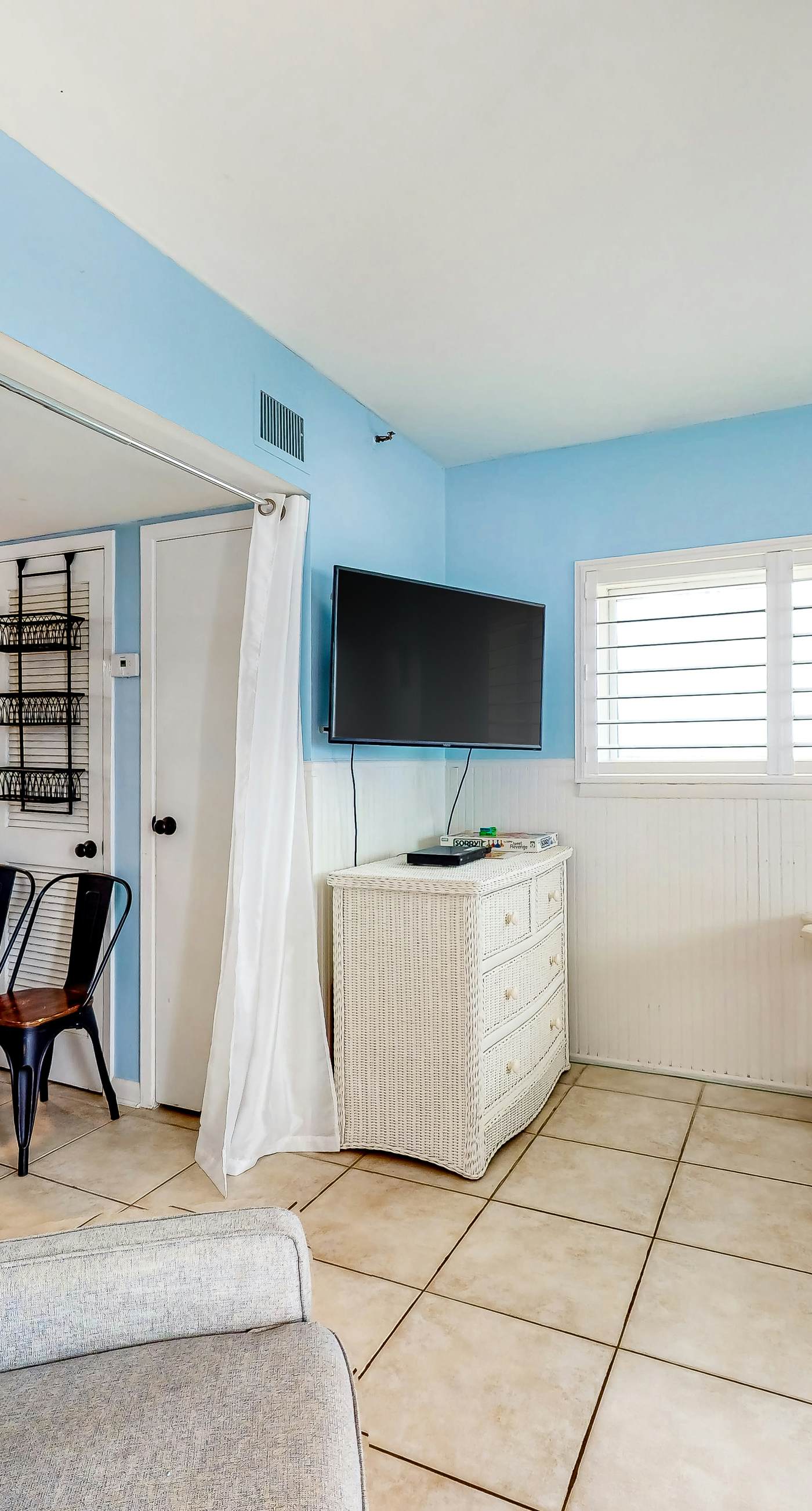 Adorable Beach Condo W/ Shared Pool, Gulf Views, Private Balcony & WiFi