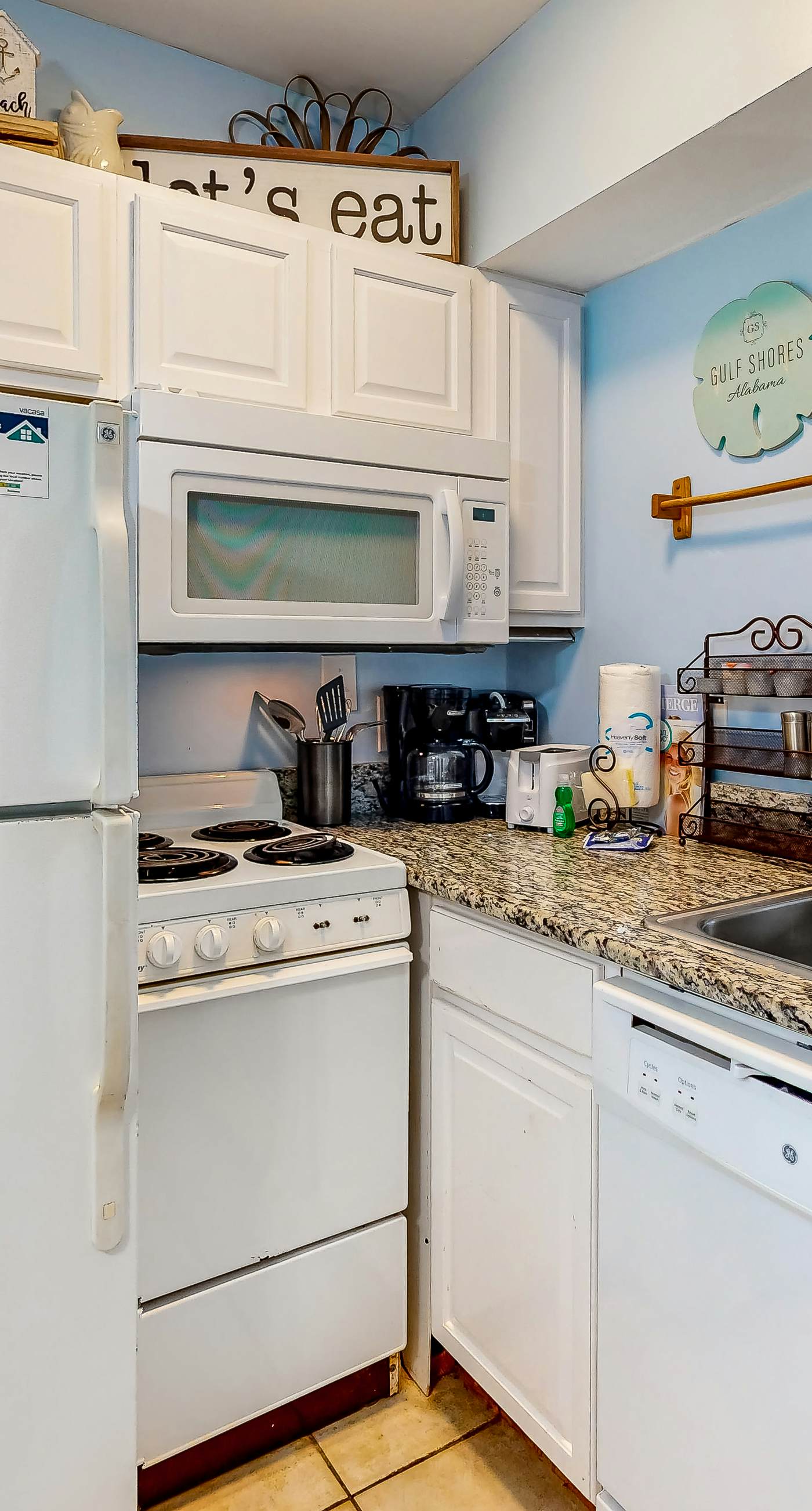 Adorable Beach Condo W/ Shared Pool, Gulf Views, Private Balcony & WiFi