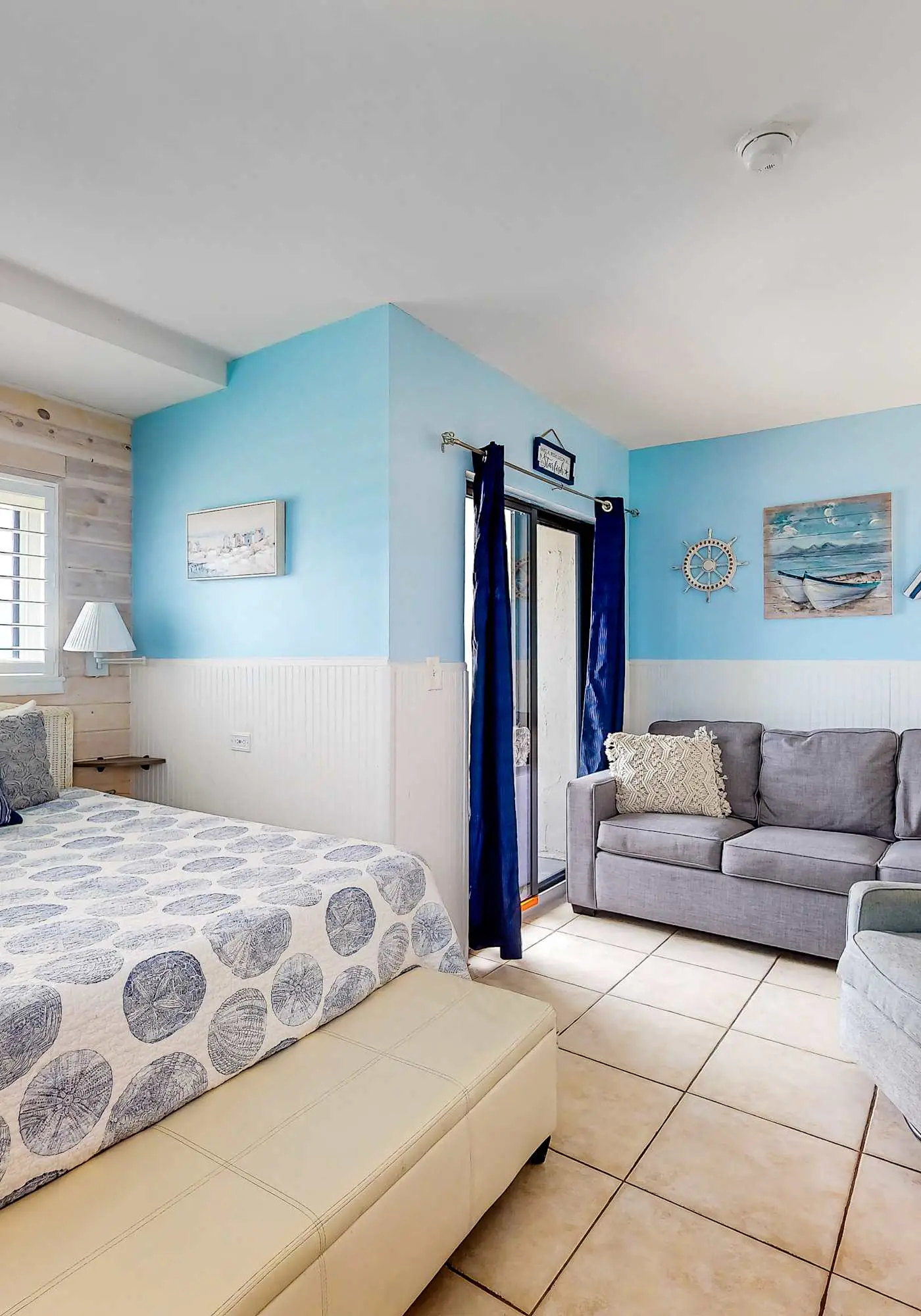 Adorable Beach Condo W/ Shared Pool, Gulf Views, Private Balcony & WiFi