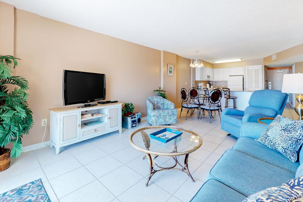 Sixth-Floor, Gulf View Condo w Balcony, WiFi & Resort Pools Hot Tubs Tennis